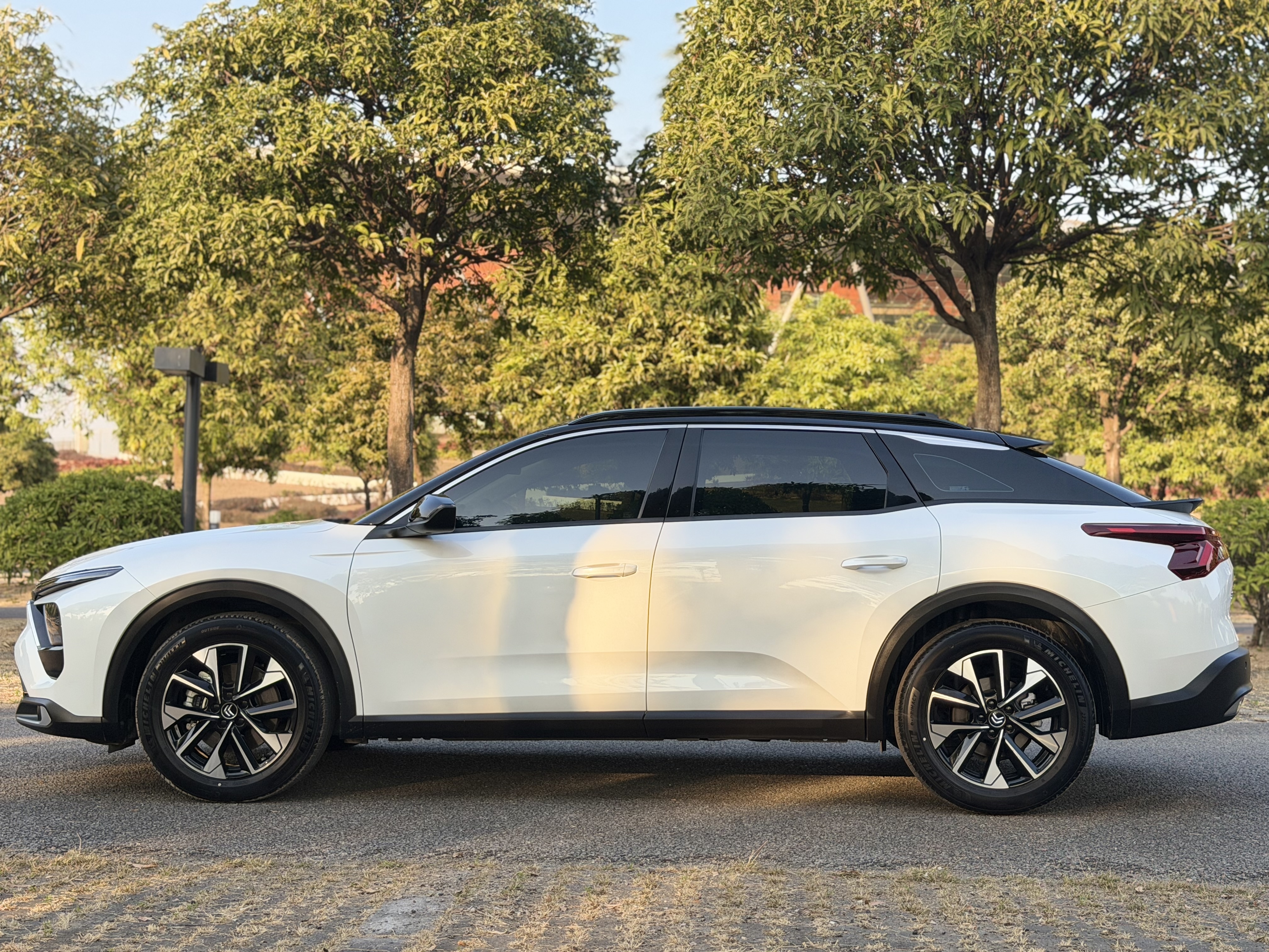 Citroen C5 X 2022 #25 Citroen C5 X 2022 صورة سيارة #25