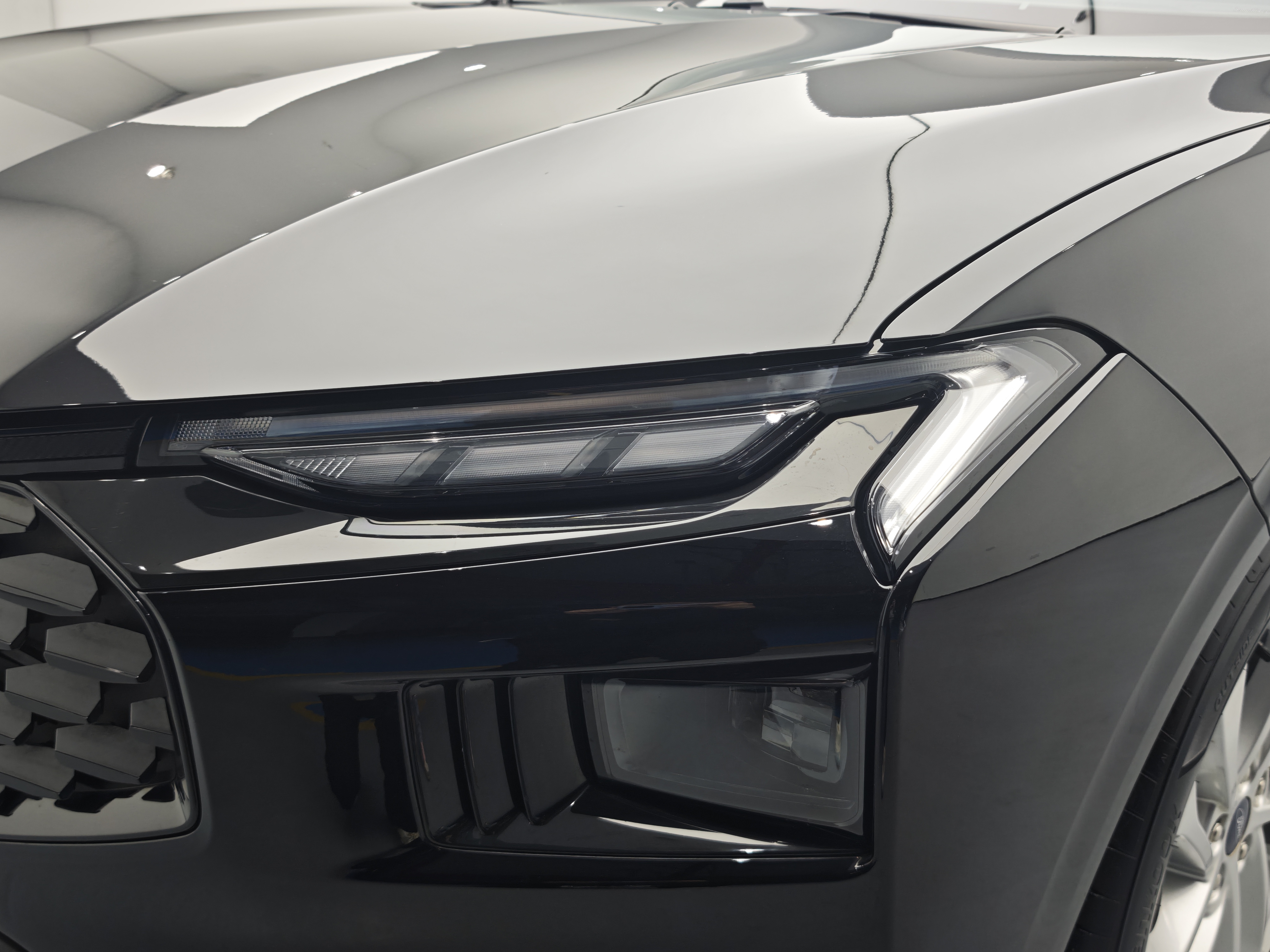 Ford Mondeo 2023 صورة سيارة #25