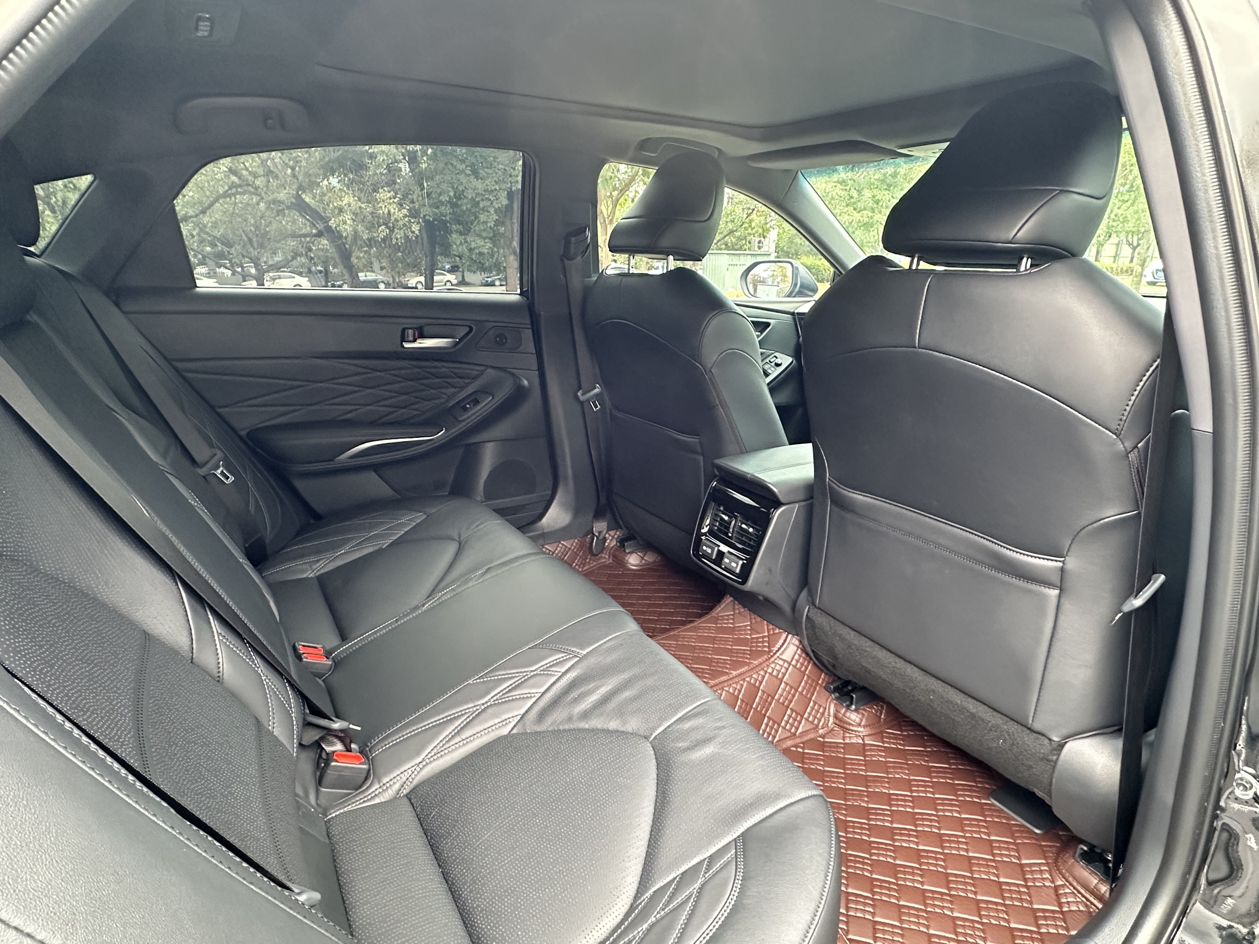 Toyota Avalon 2023 car image #25