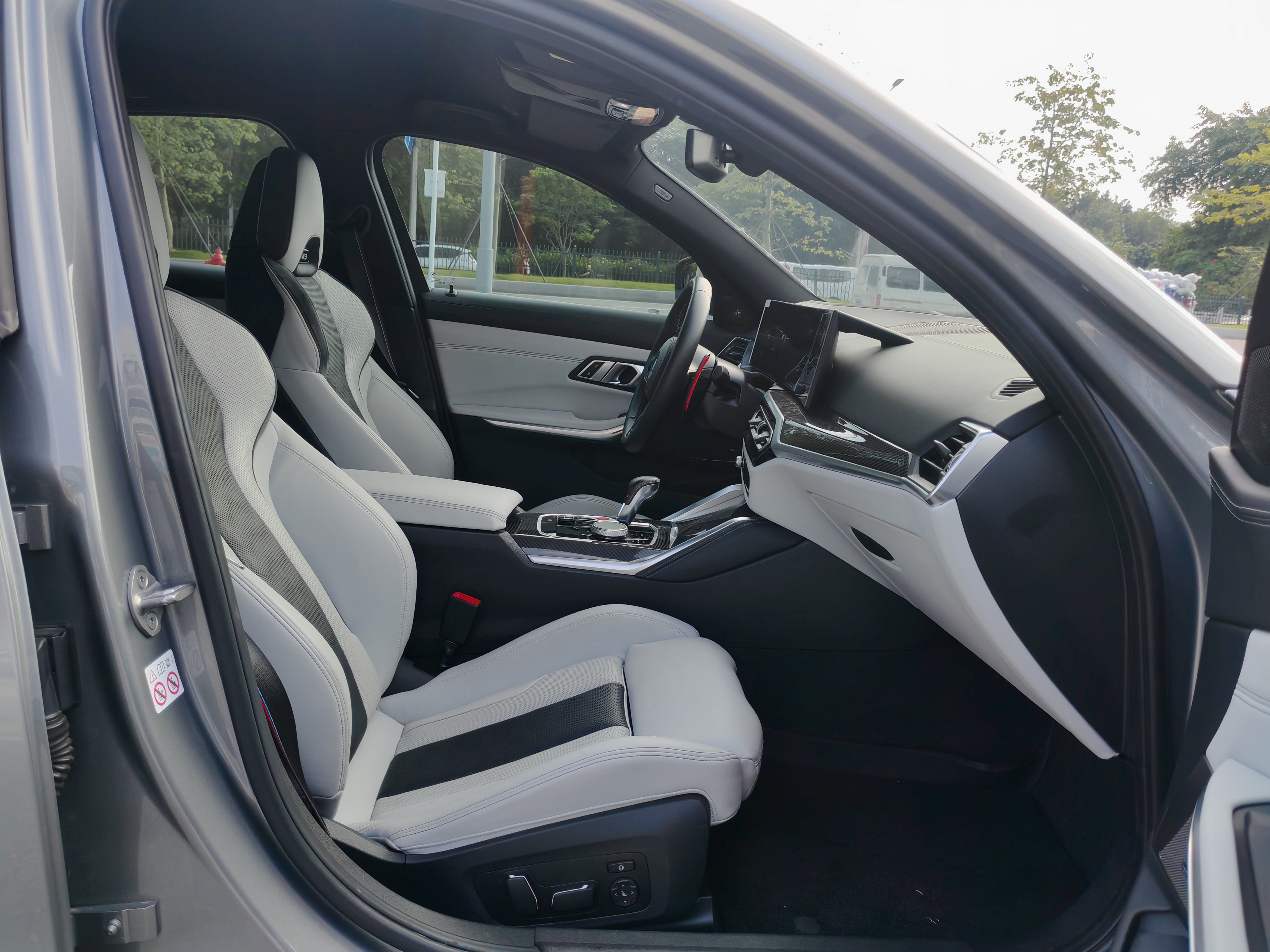 BMW M3 2024 immagine di auto #25