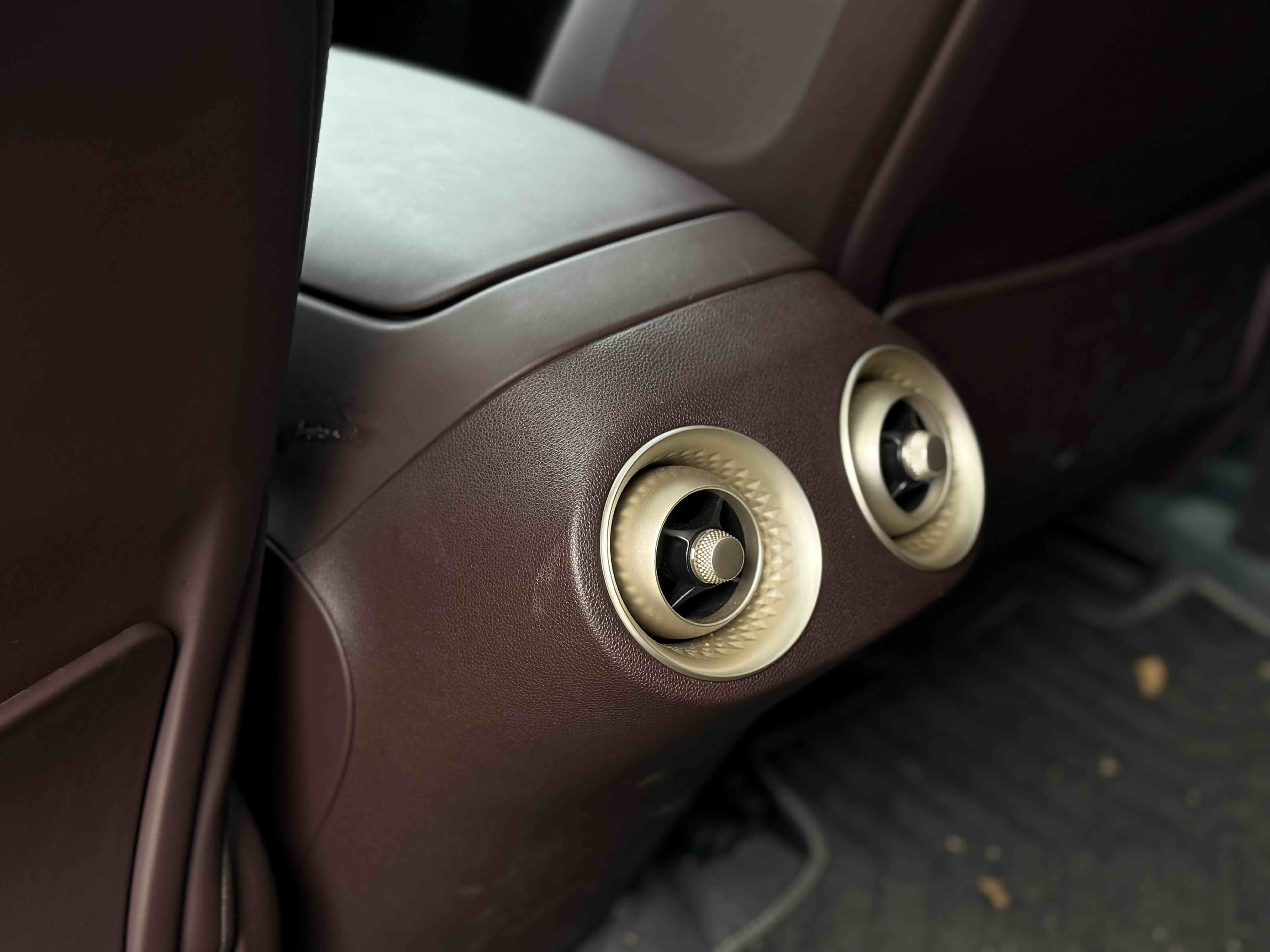 Avatr 11 2023 imagem de carro #25