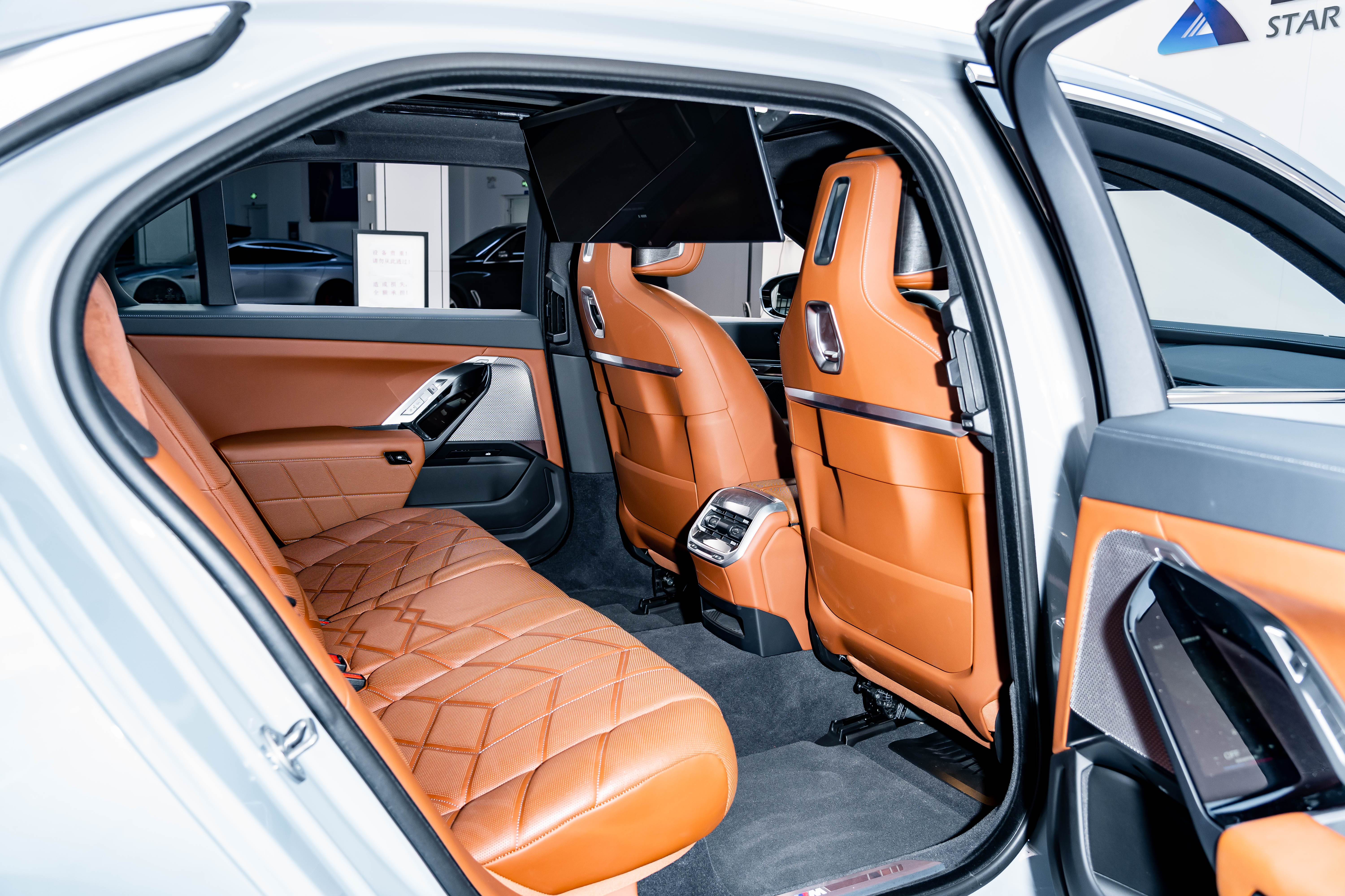 BMW i7 2025 #25 BMW i7 2025 car image #25