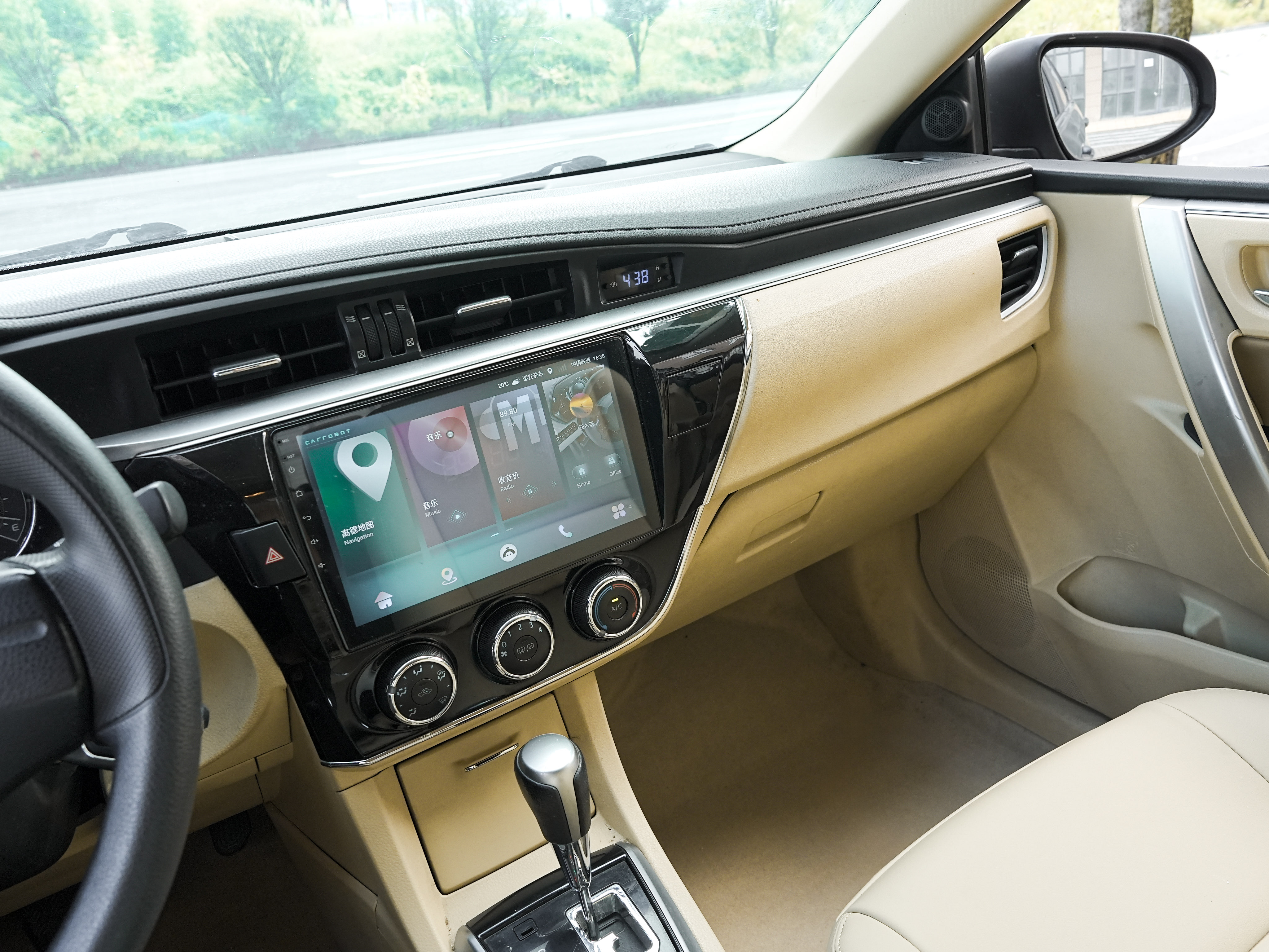 Toyota 2014 car image #25