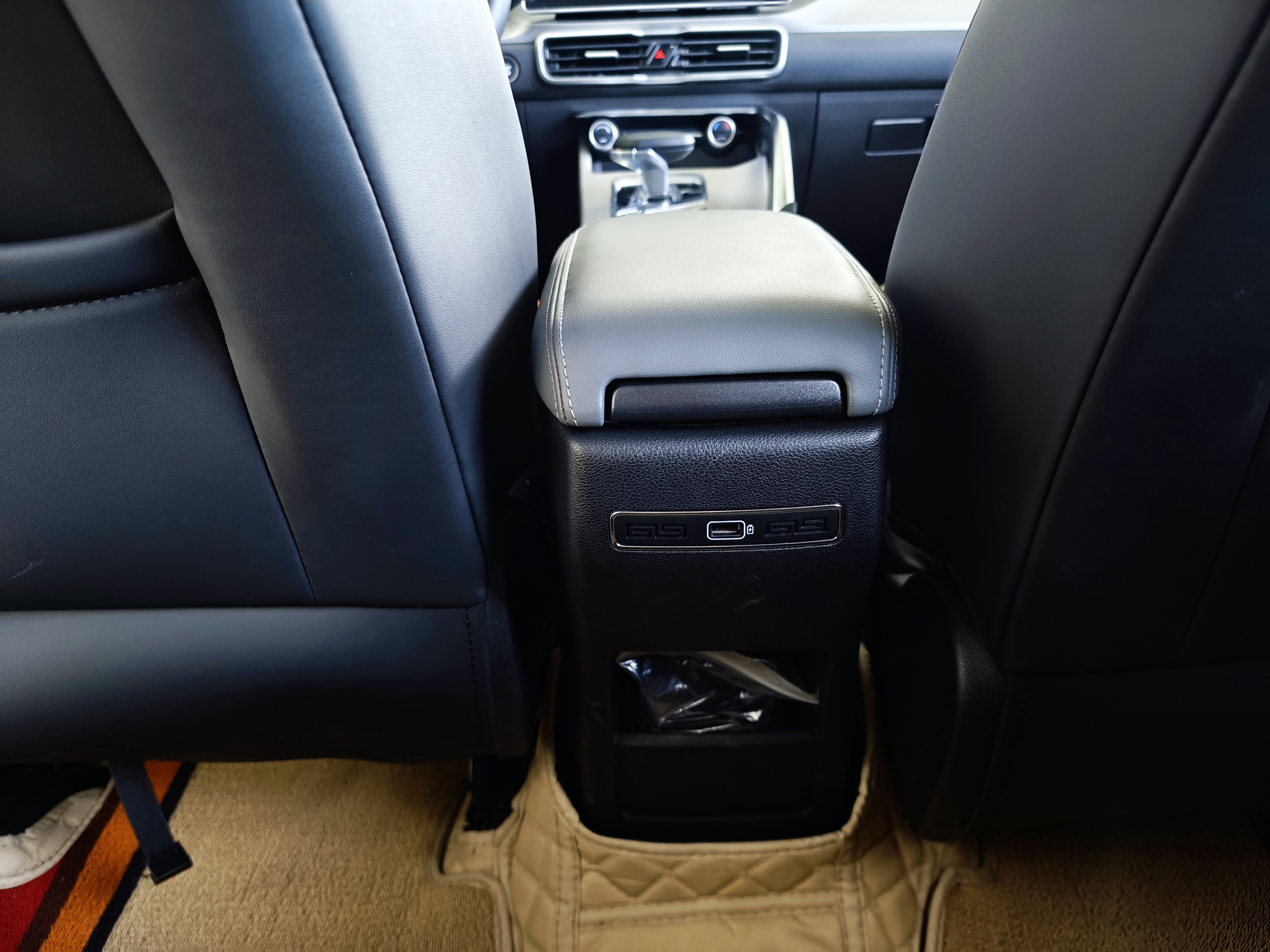 GEELY Coolray 2023 #25 GEELY Coolray 2023 car image #25