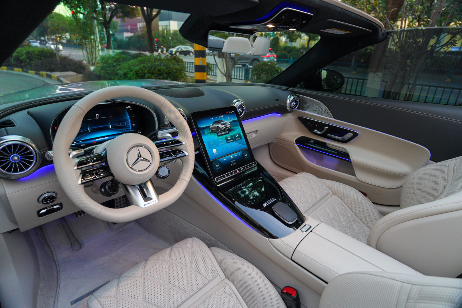 Mercedes-Benz SL Class 2025 immagine di auto #25