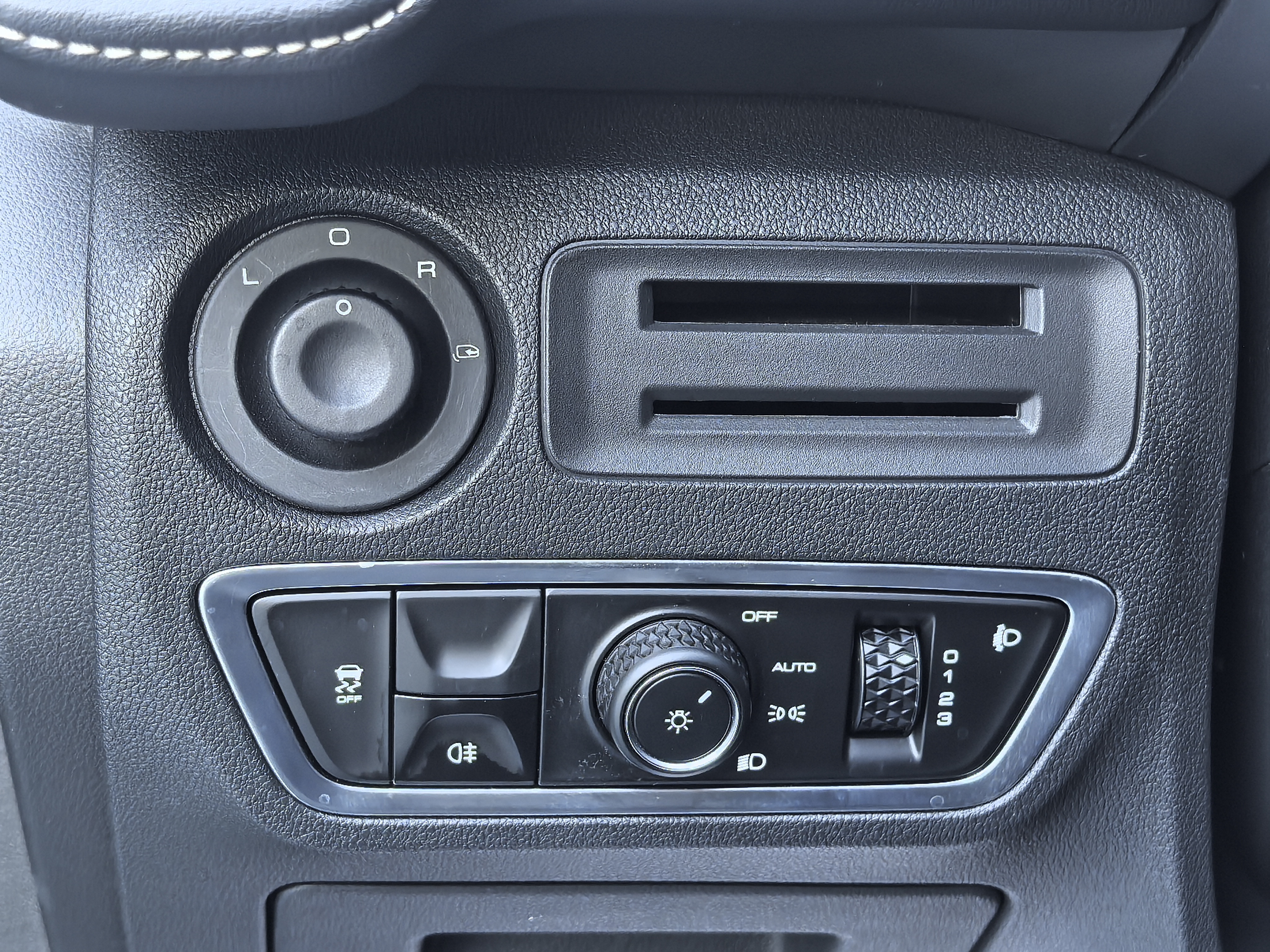 Wuling Xingyun 2023 #25 Wuling Xingyun 2023 car image #25