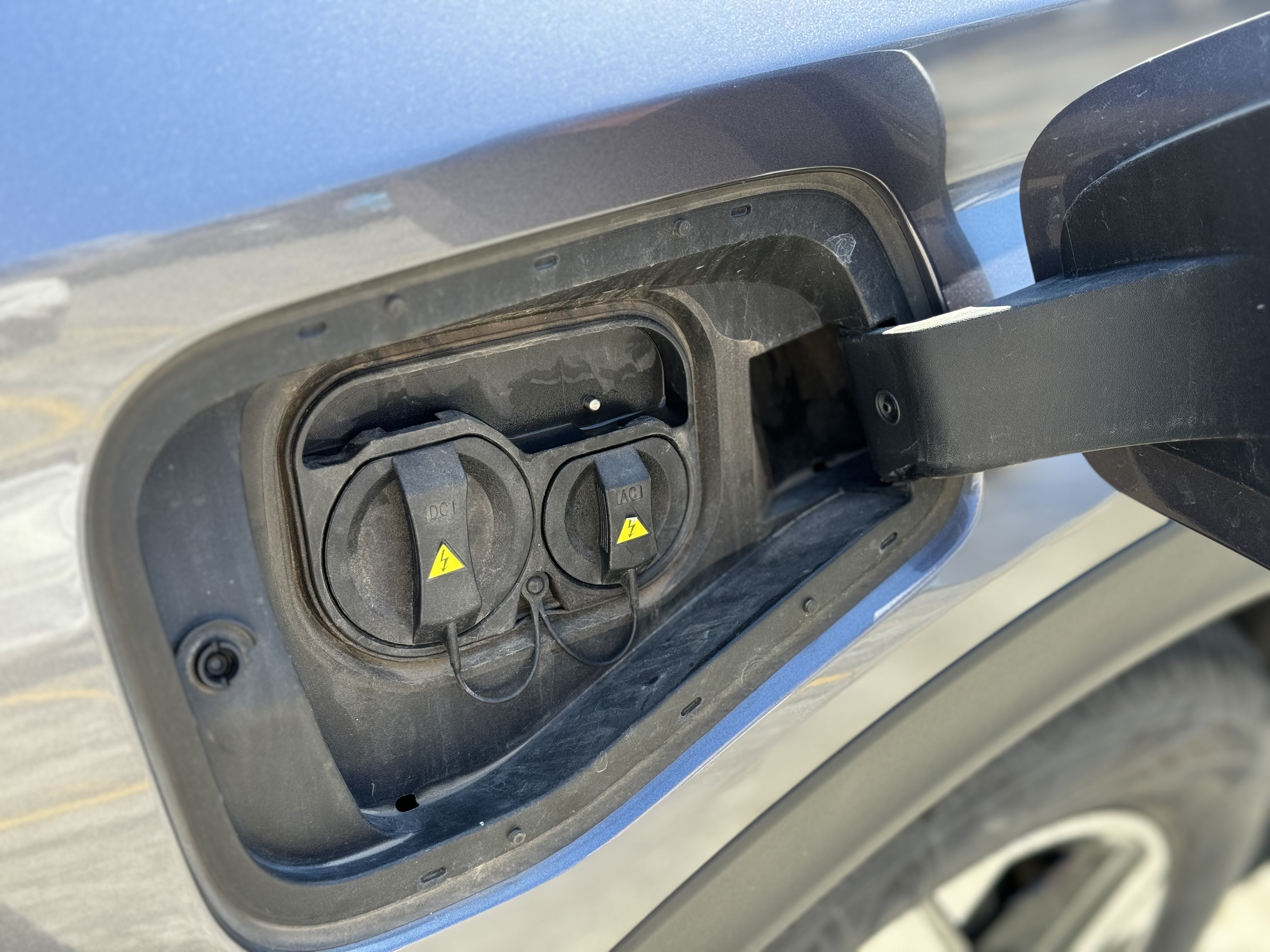 哪吒汽车 哪吒X 2024 汽车图片 #25