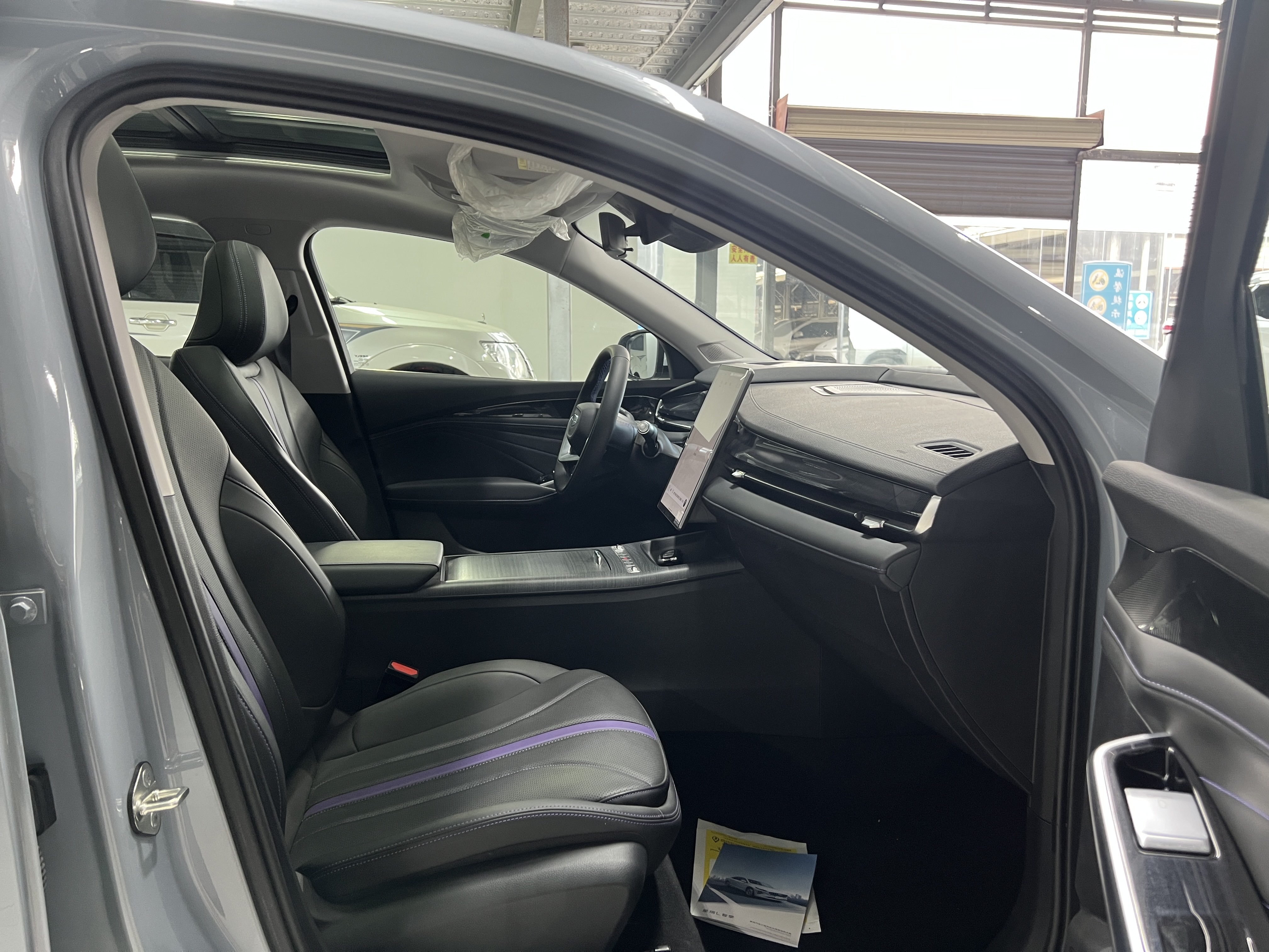 GEELY PrefaceL 2025 imagen de coche #25