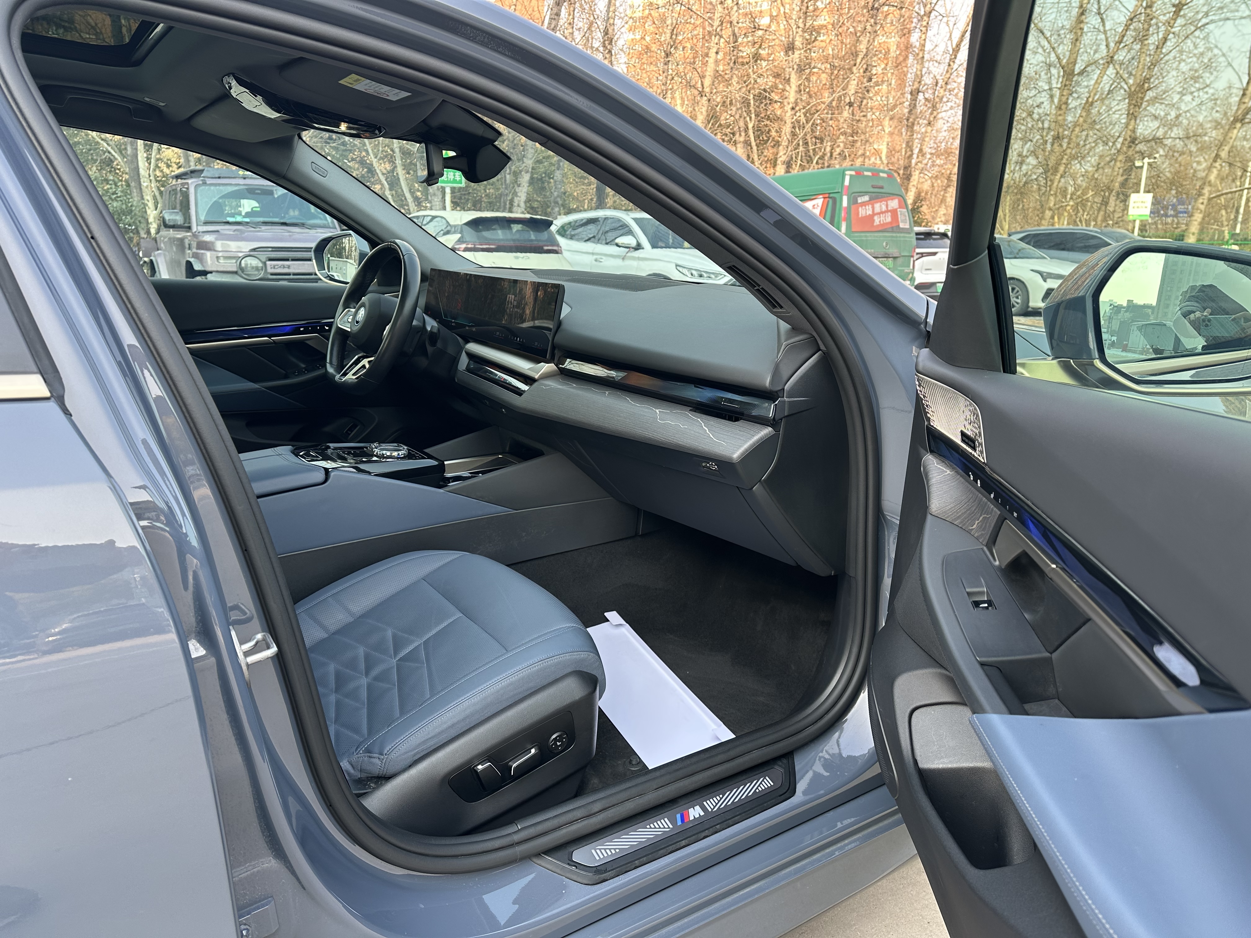 BMW i5 2024 #25 BMW i5 2024 car image #25