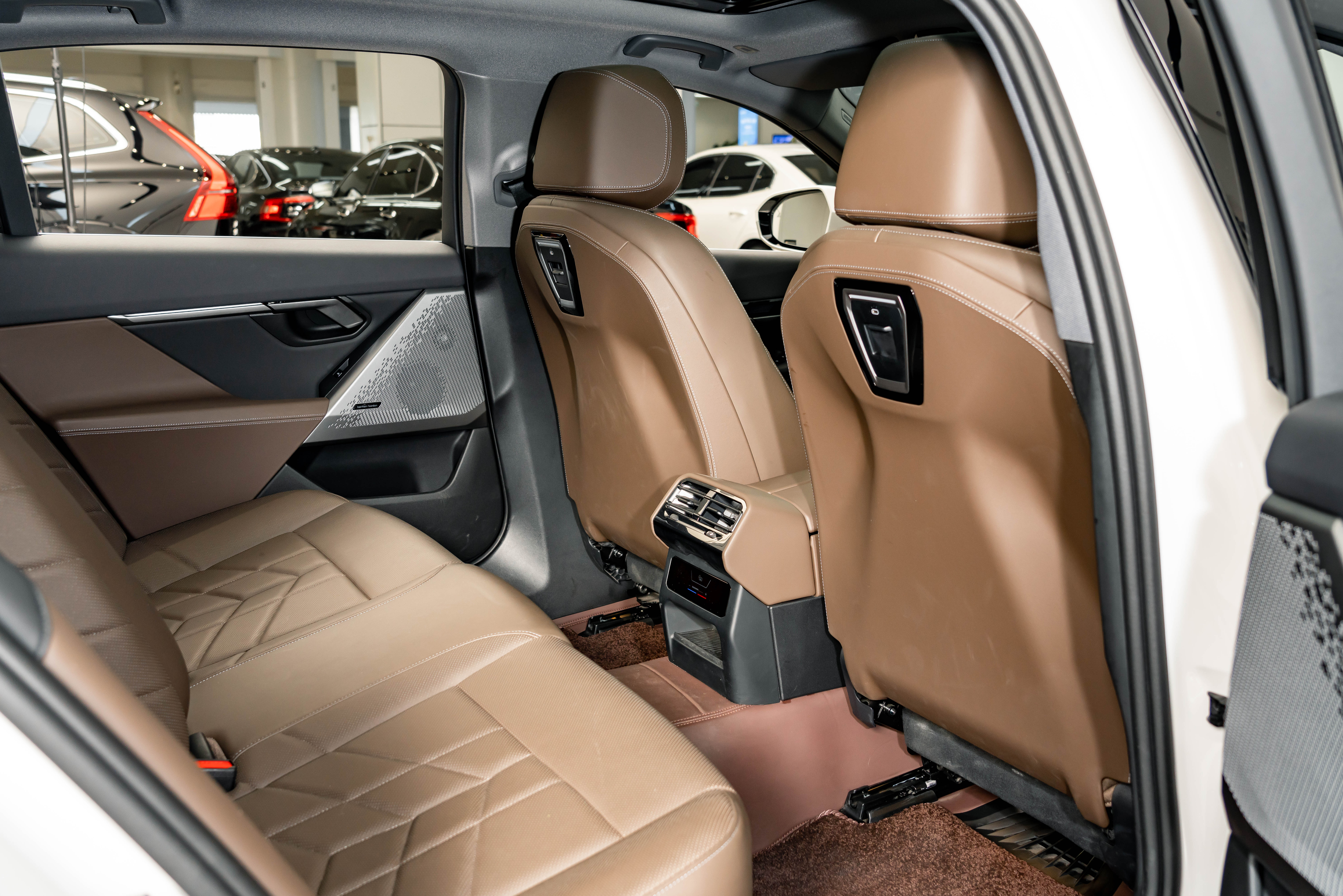 BMW 5 Series 2025 car image #25