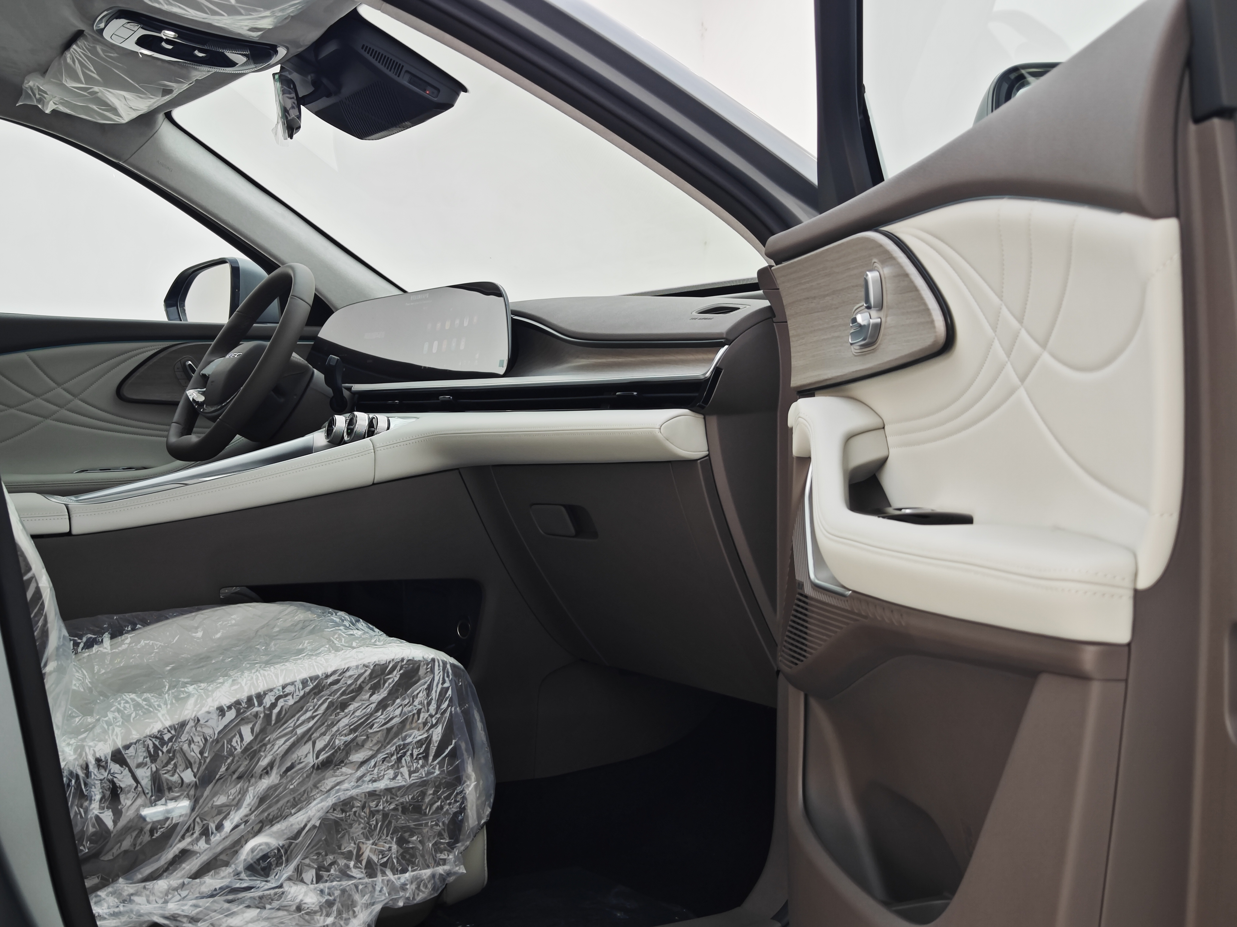 Exceed Yaoguang C-DM 2025 #25 Exceed Yaoguang C-DM 2025 car image #25