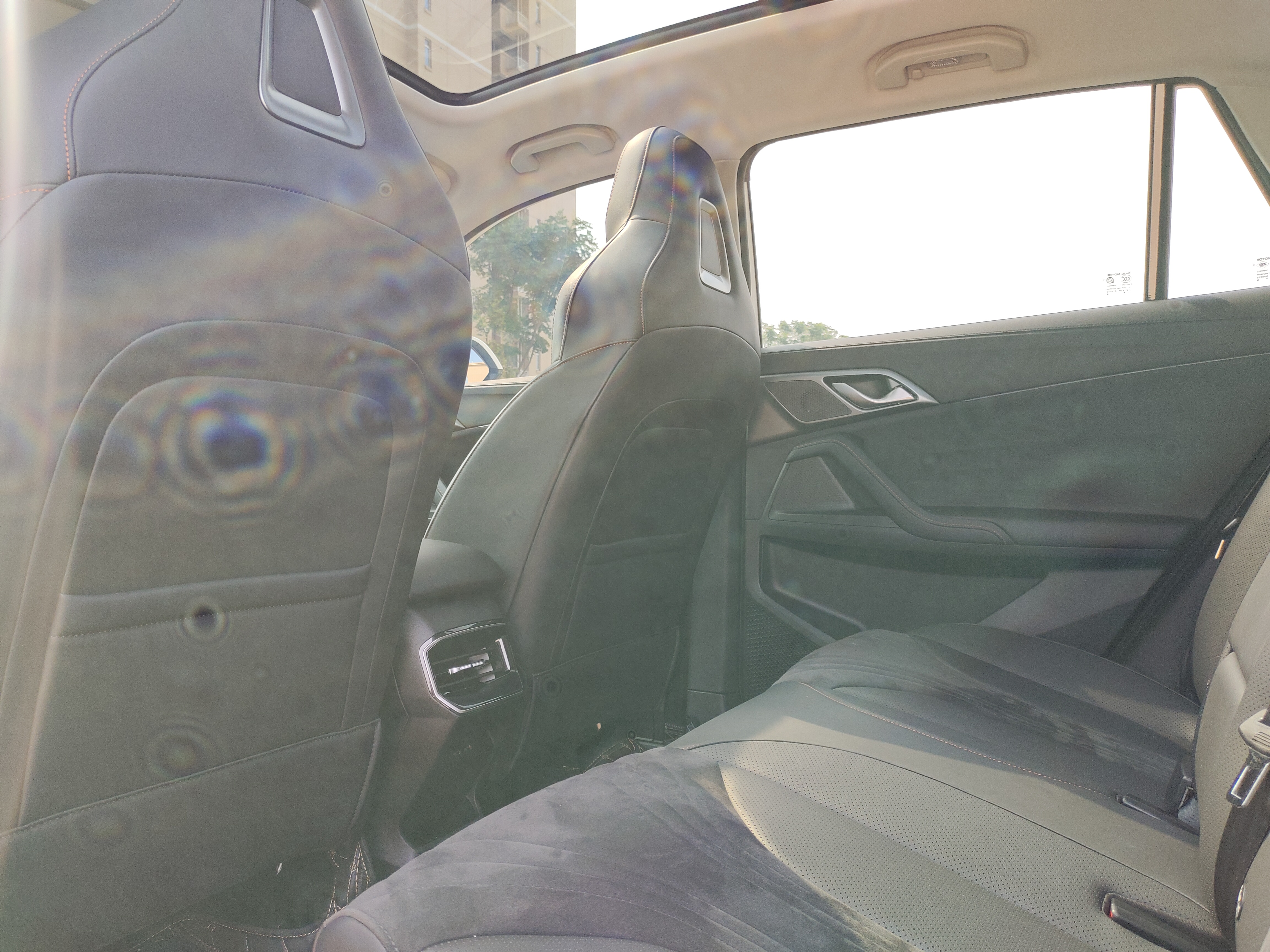 Roewe D5X DMH 2024 car image #25