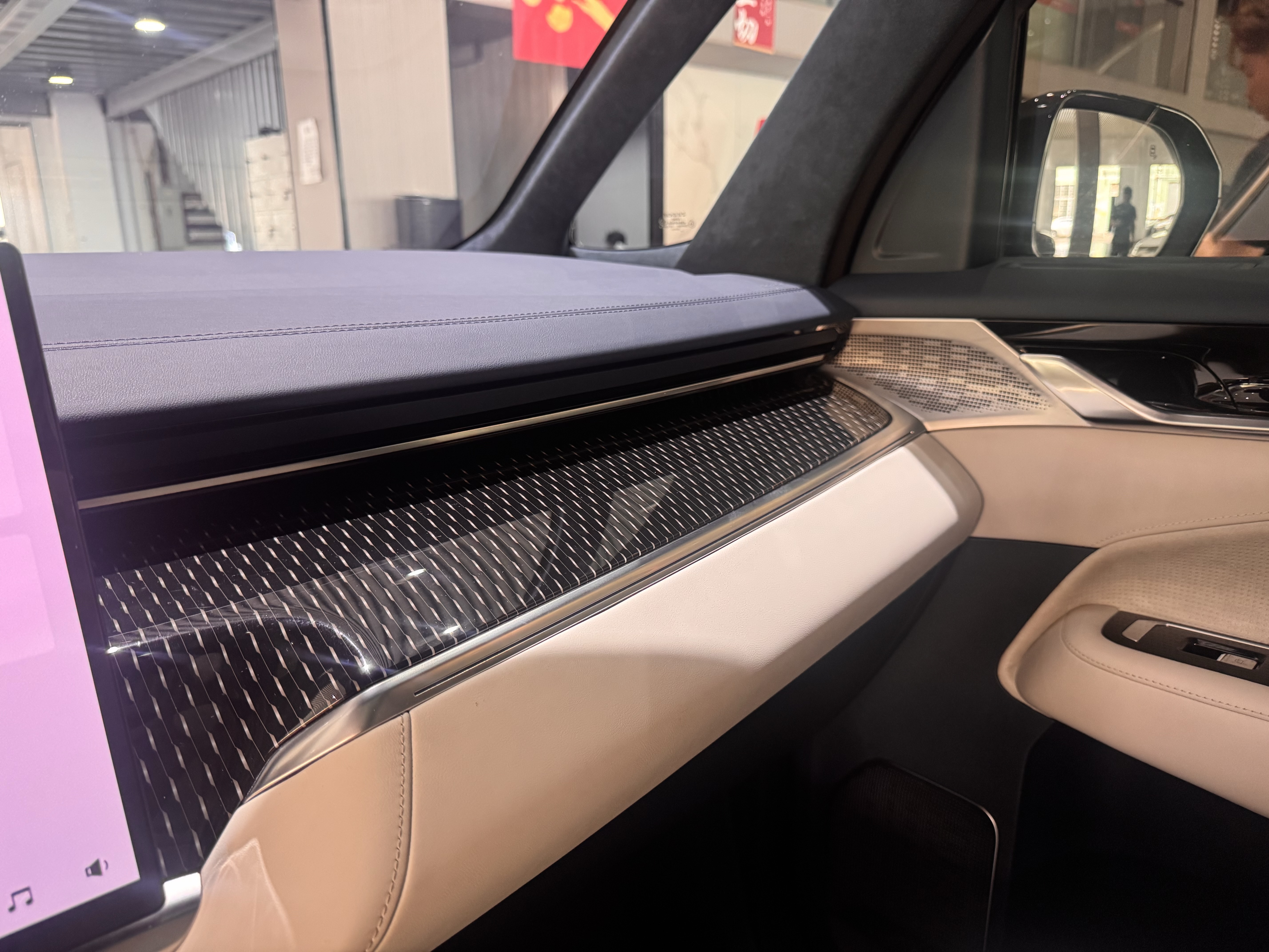 极氪 极氪009 2024 汽车图片 #25