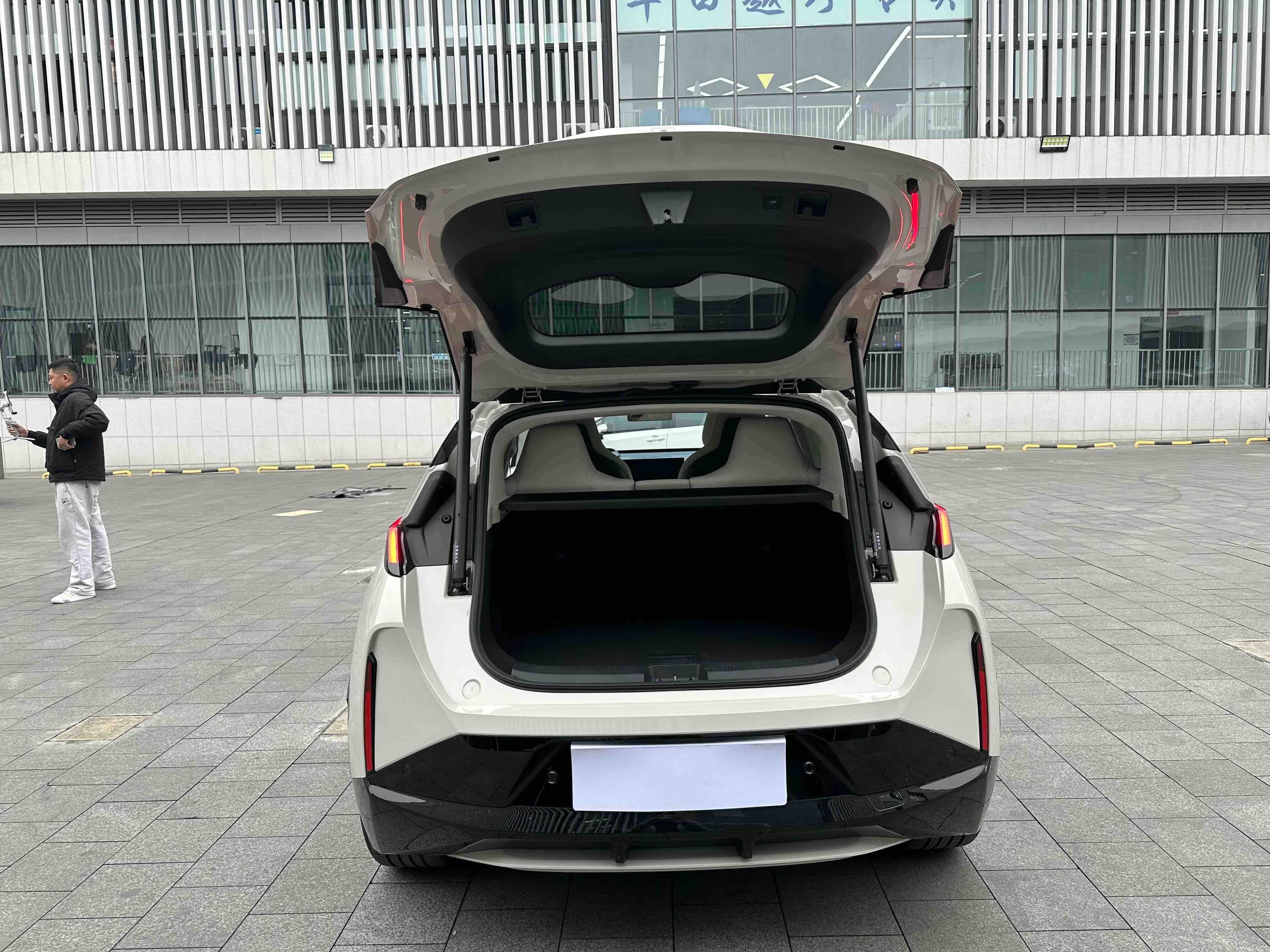Zeekr X 2024 car image #25