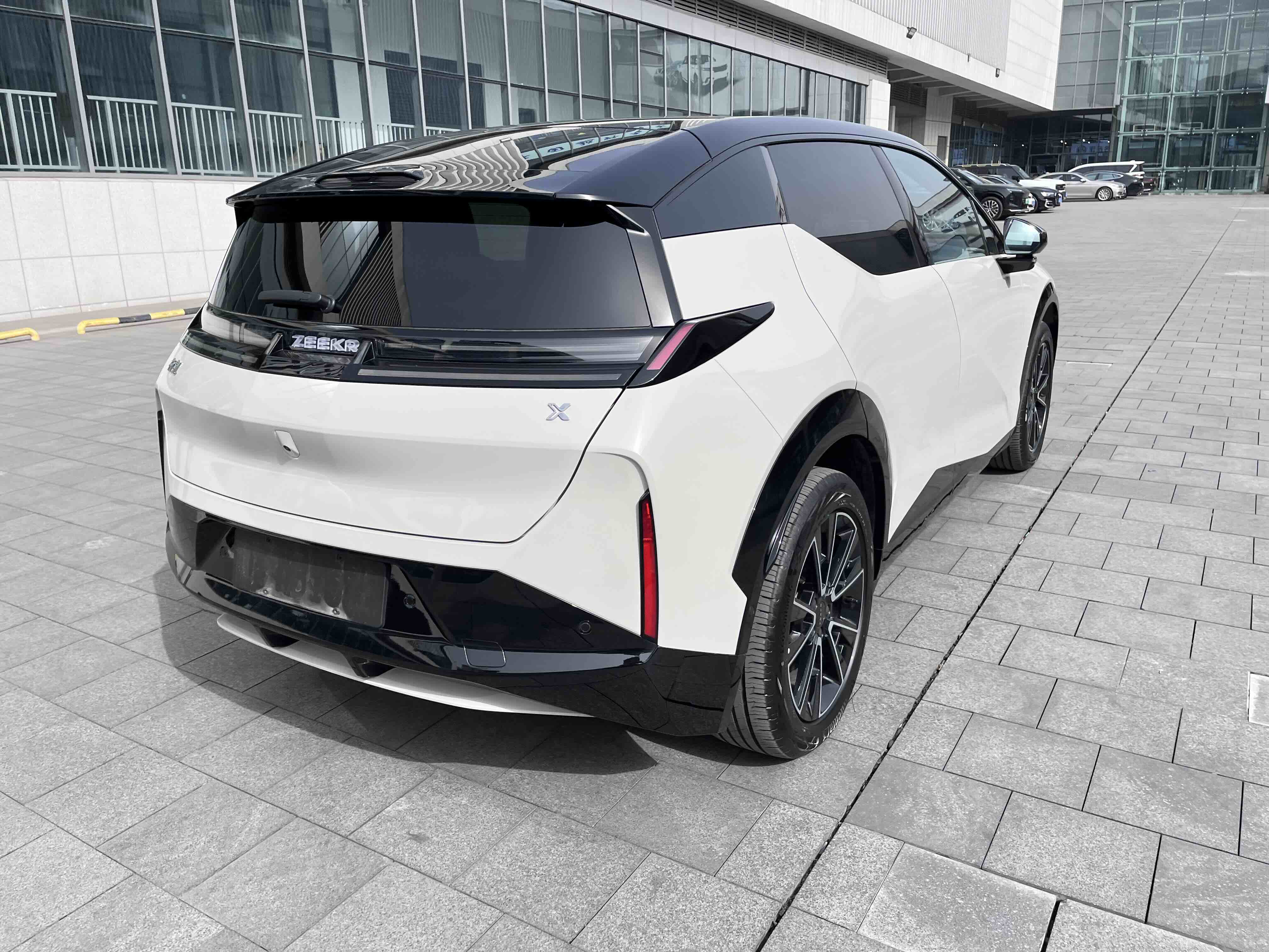 极氪 极氪X 2024 汽车图片 #25