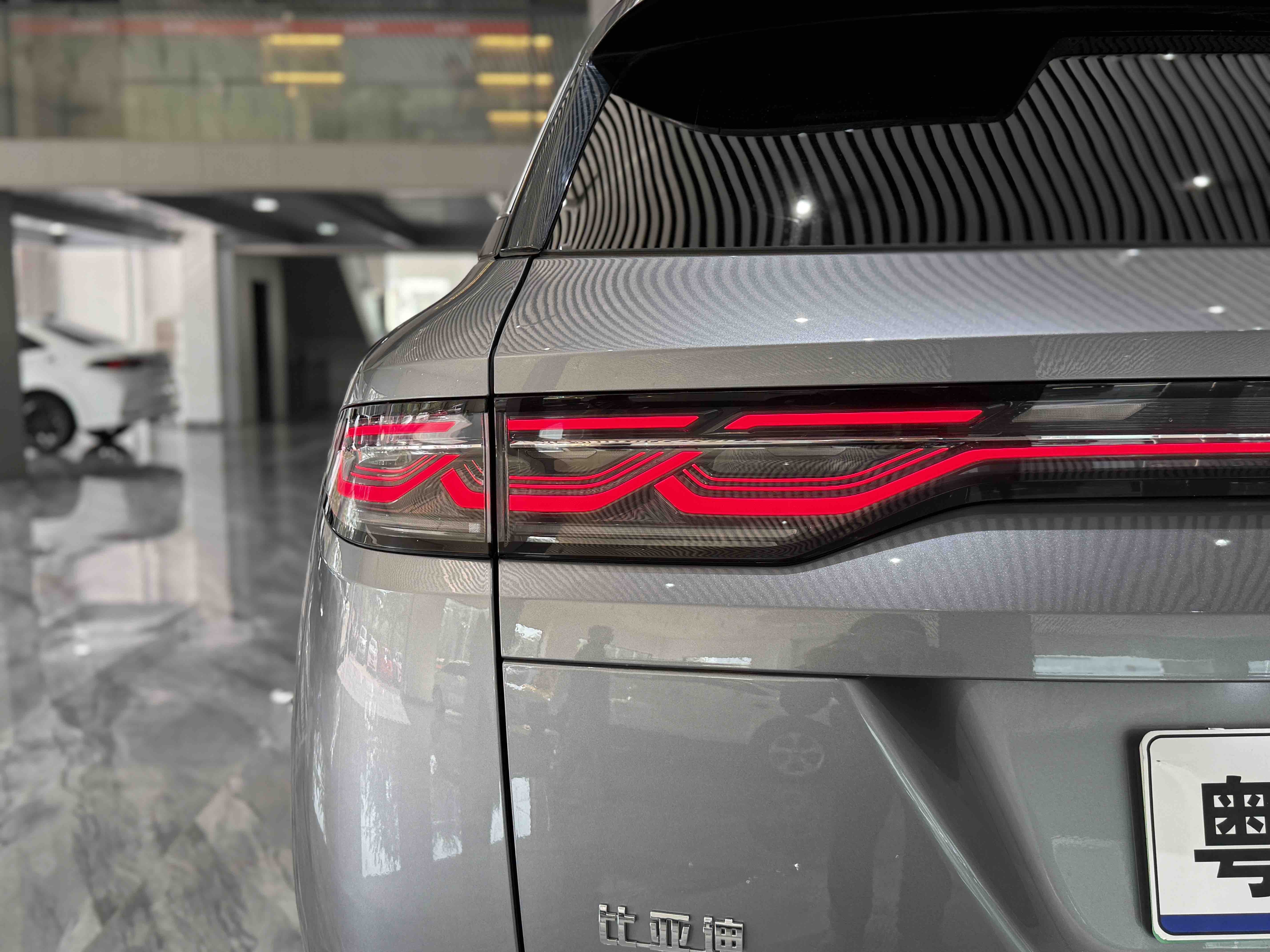 BYD SongL DM-i 2024 car image #25