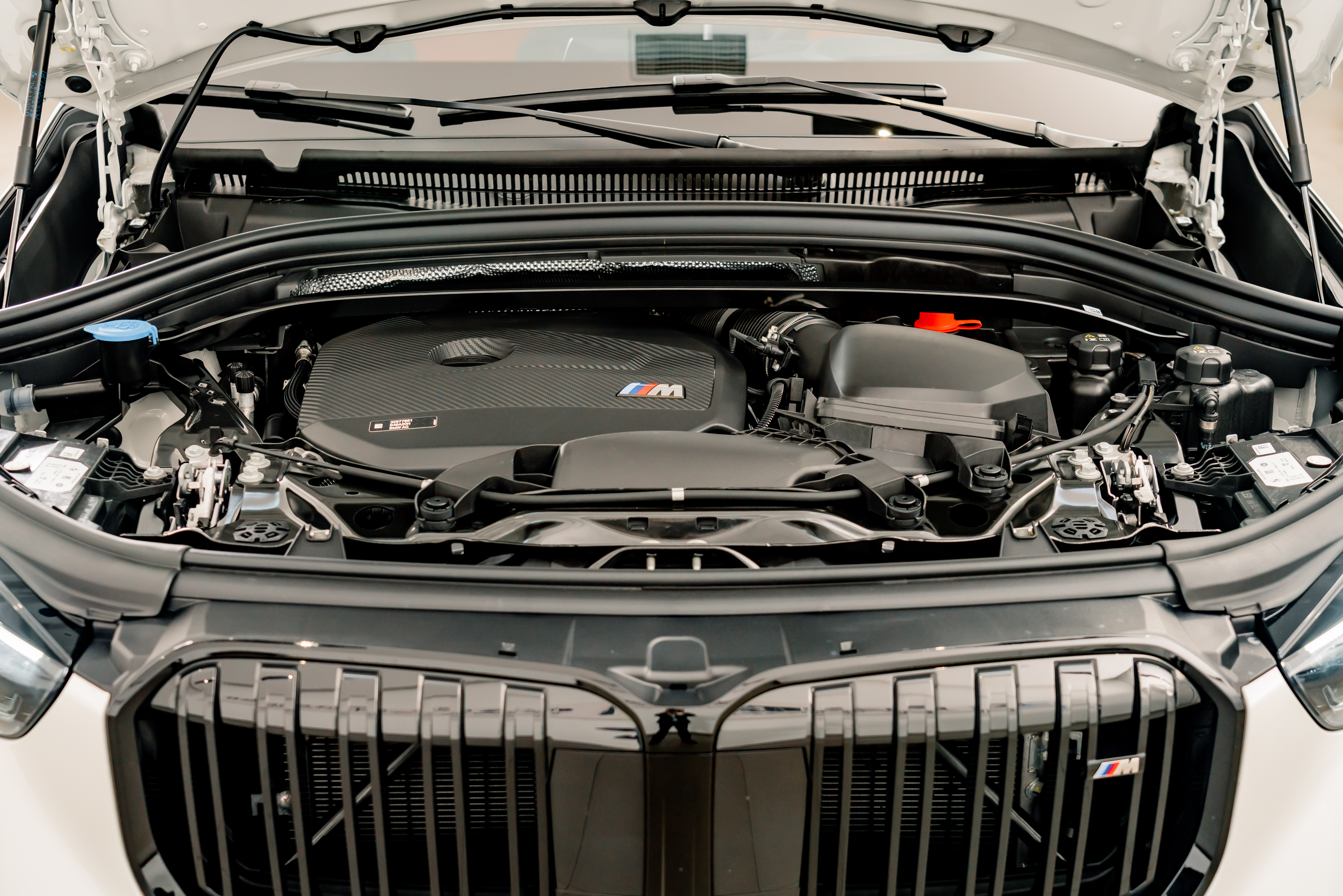 BMW X1 M35Li 2025 #25 BMW X1 M35Li 2025 car image #25