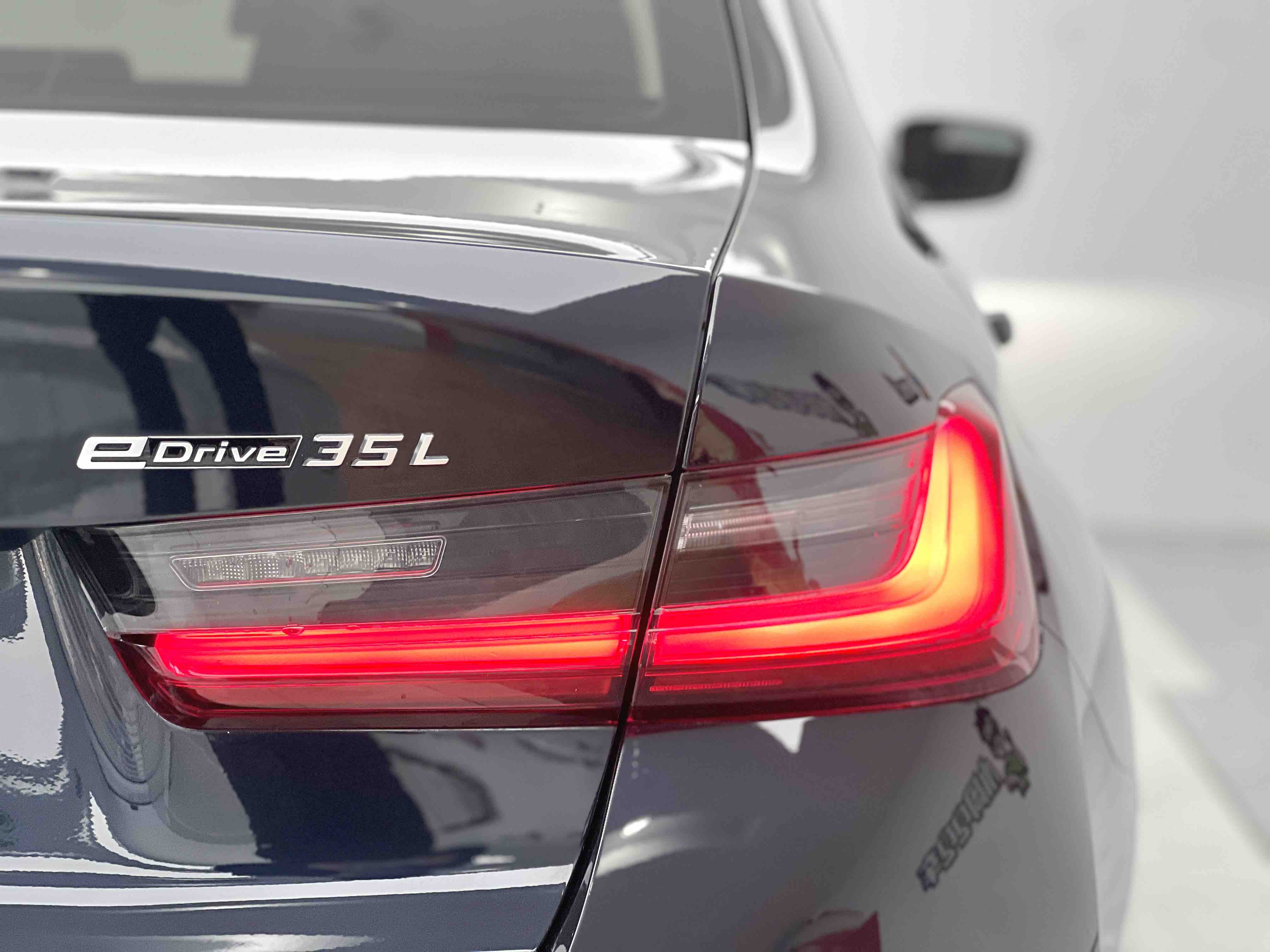 BMW i3 2024 car image #25