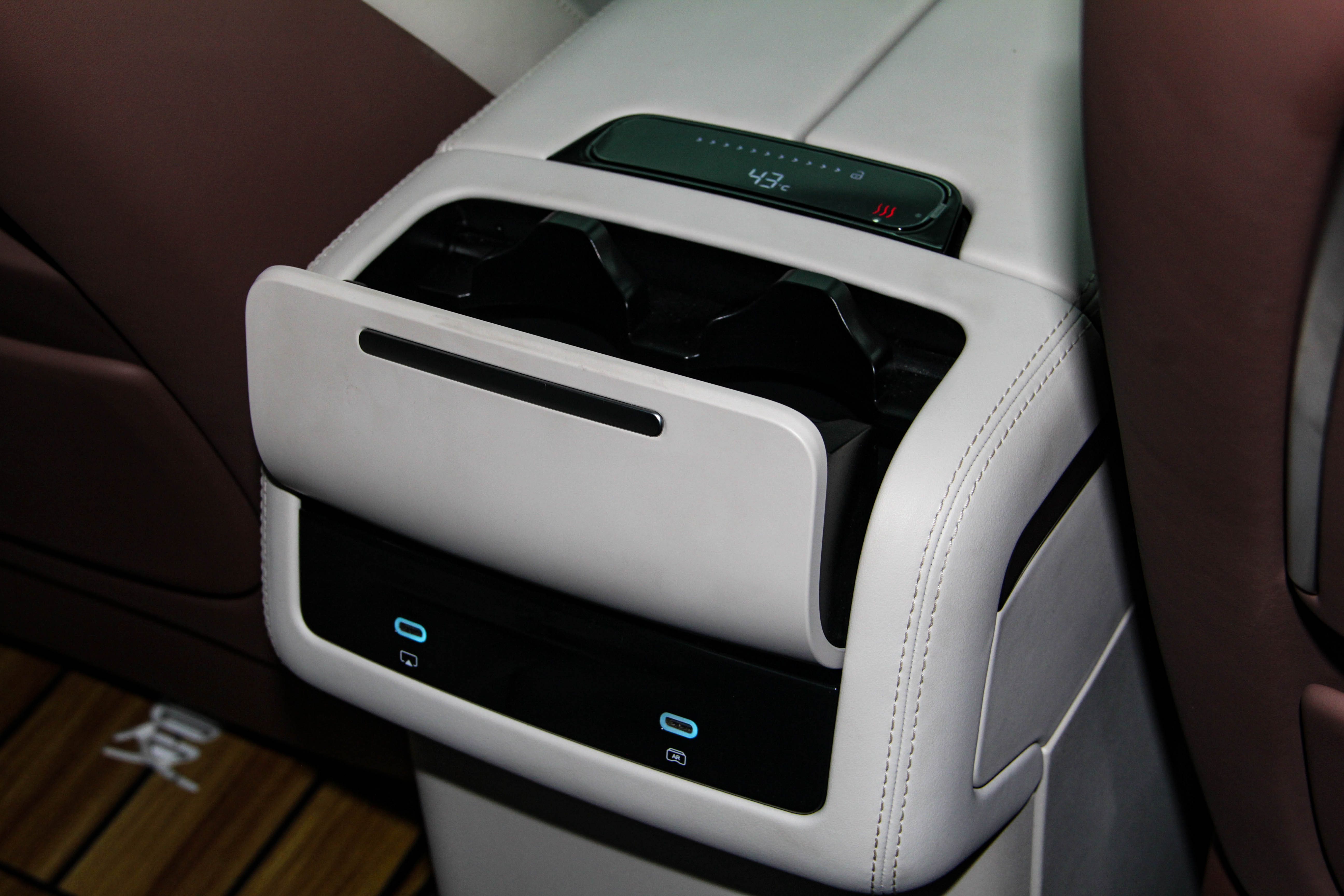 BYD Xia 2025 #25 BYD Xia 2025 immagine di auto #25