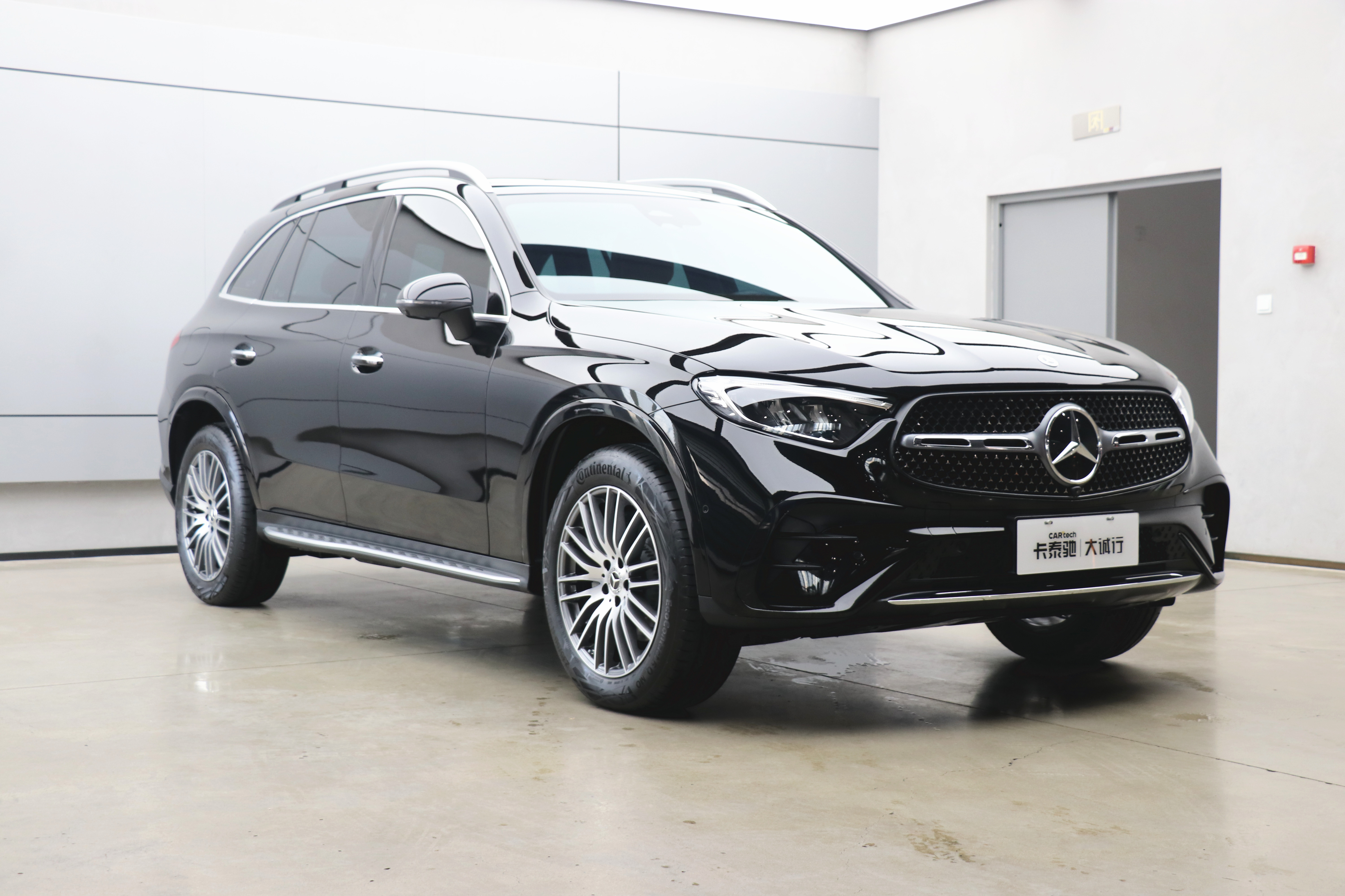 Mercedes-Benz GLC Class 2025 car image #25