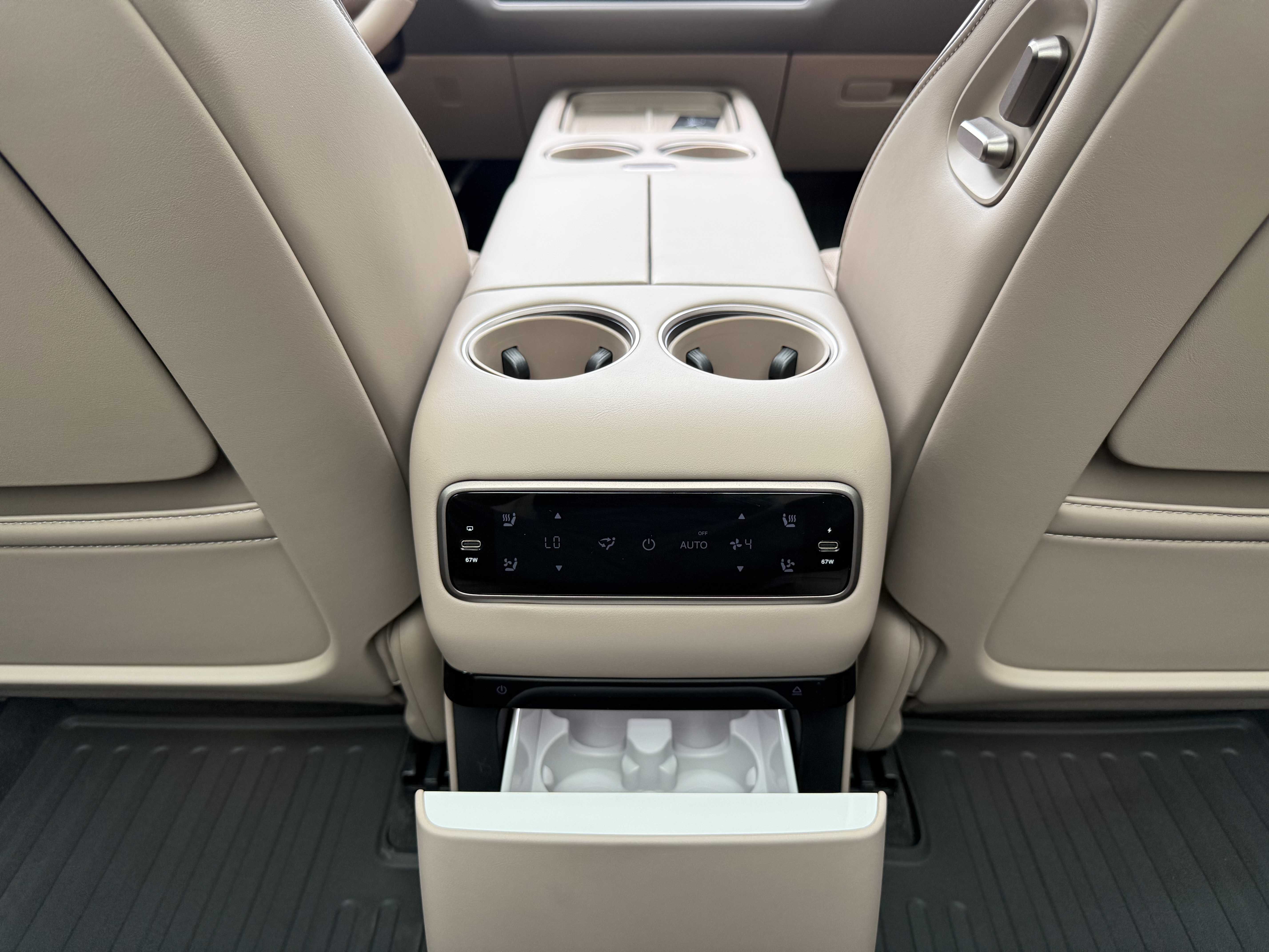 理想汽车 理想i6 2025 汽车图片 #25