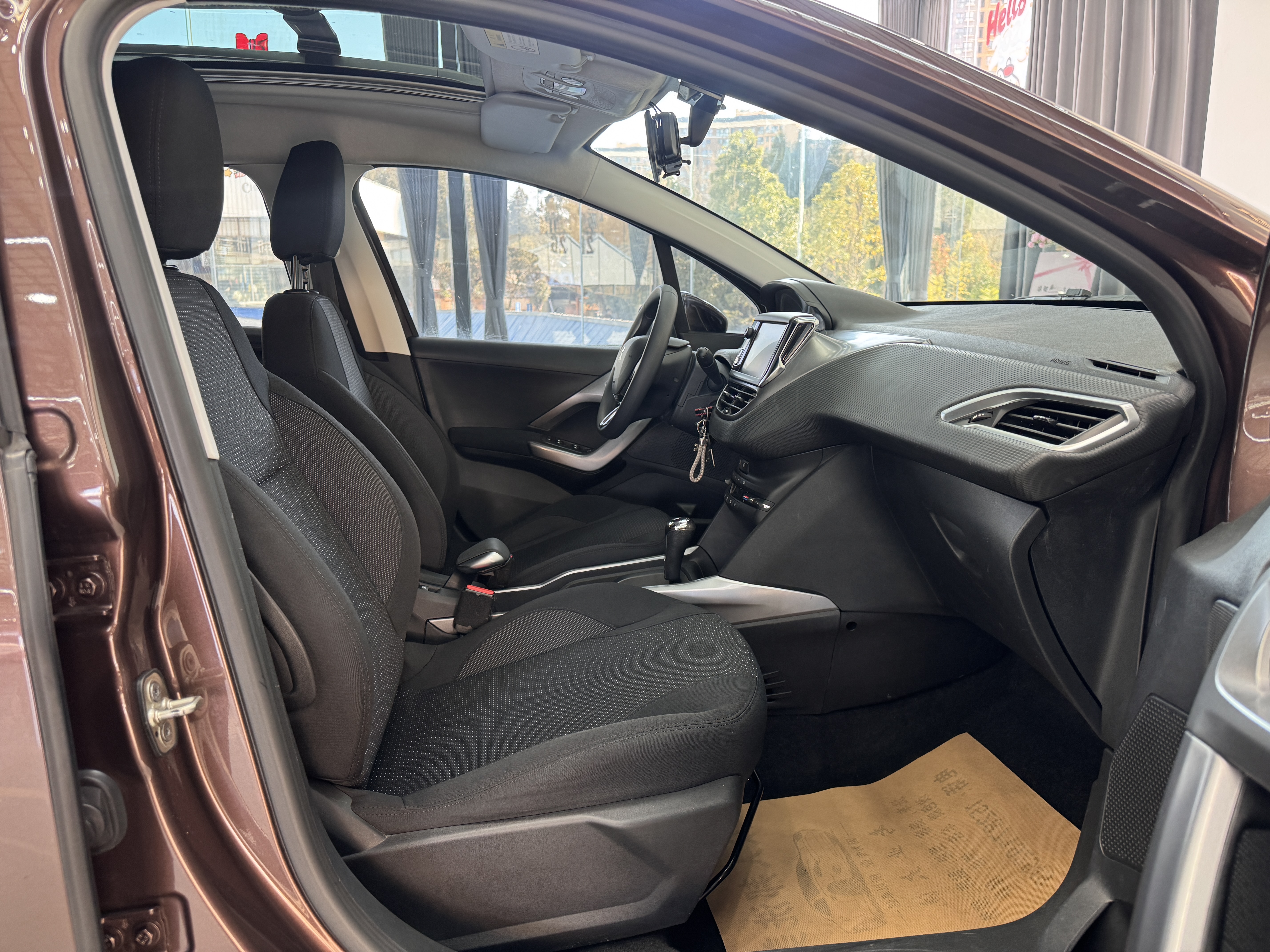 Peugeot 2008 2014 car image #25