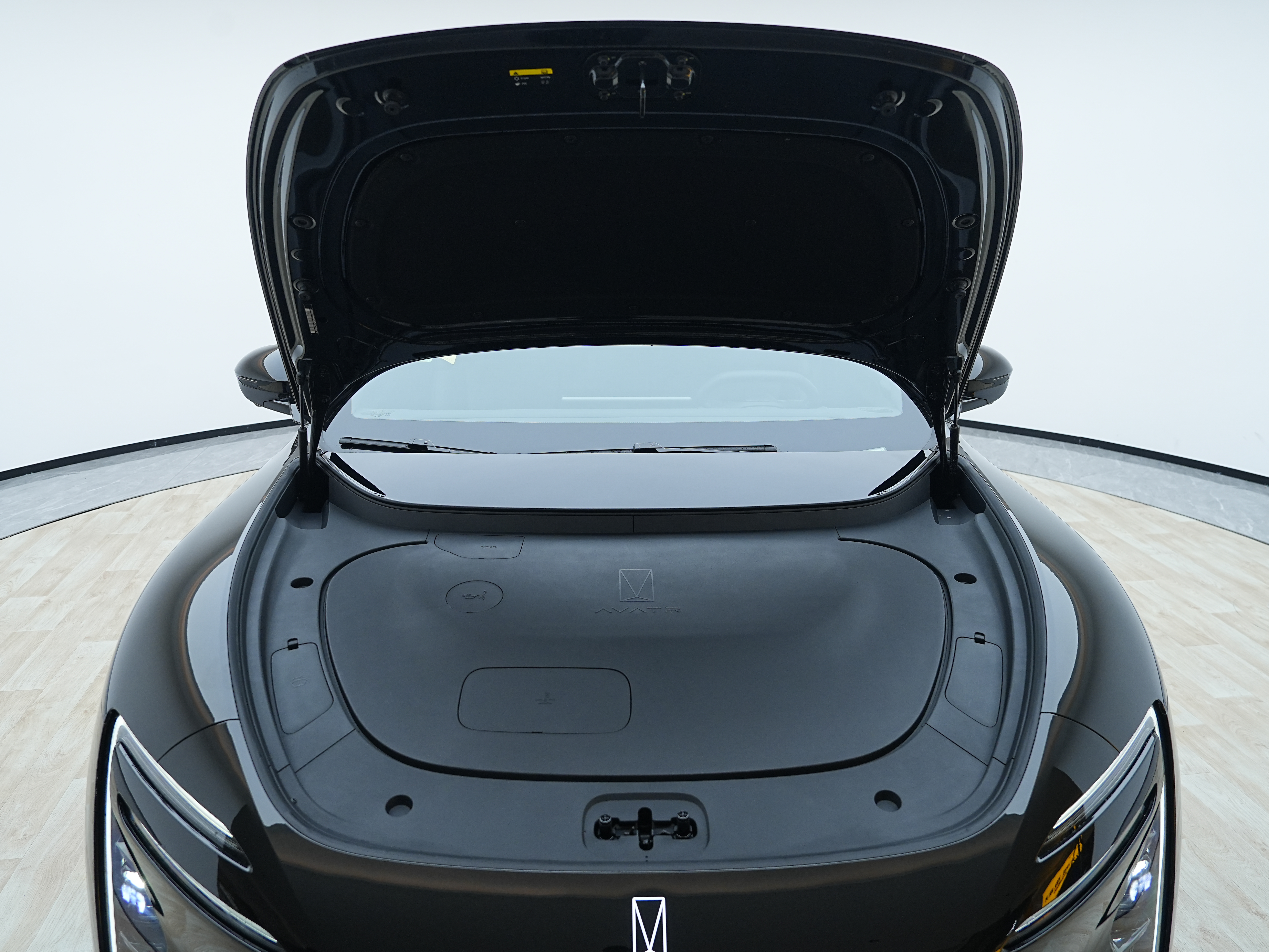 Avatr 06 2026 car image #25