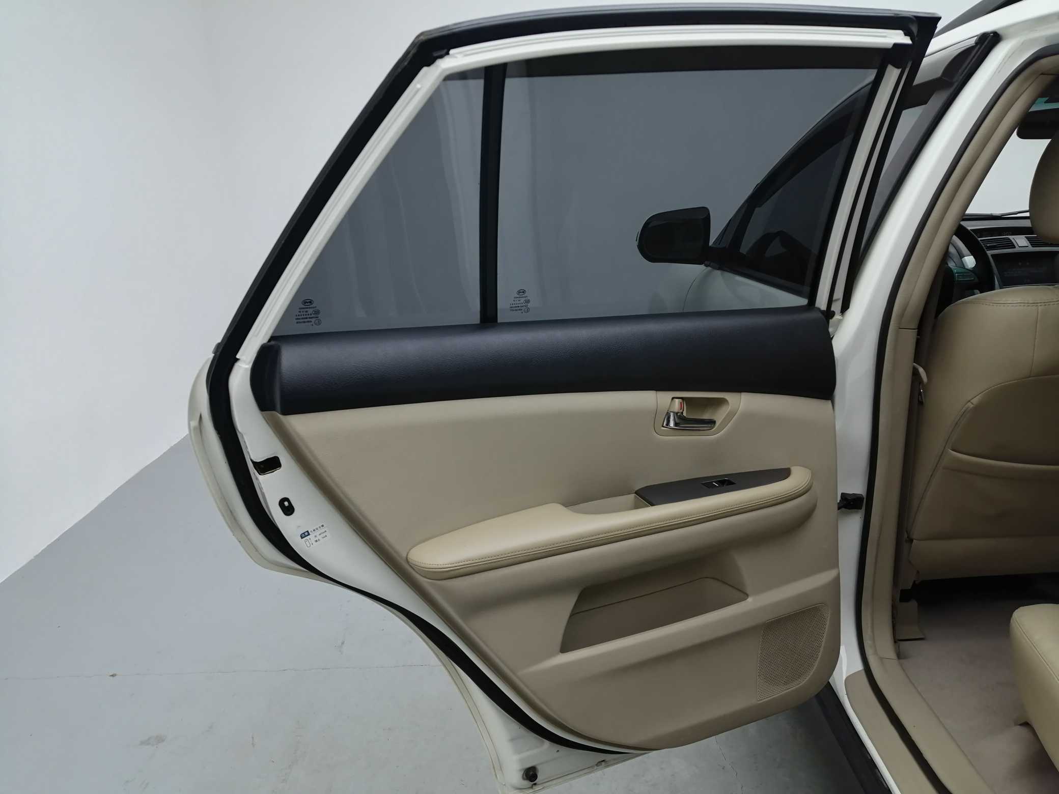 BYD S6 2013 car image #25