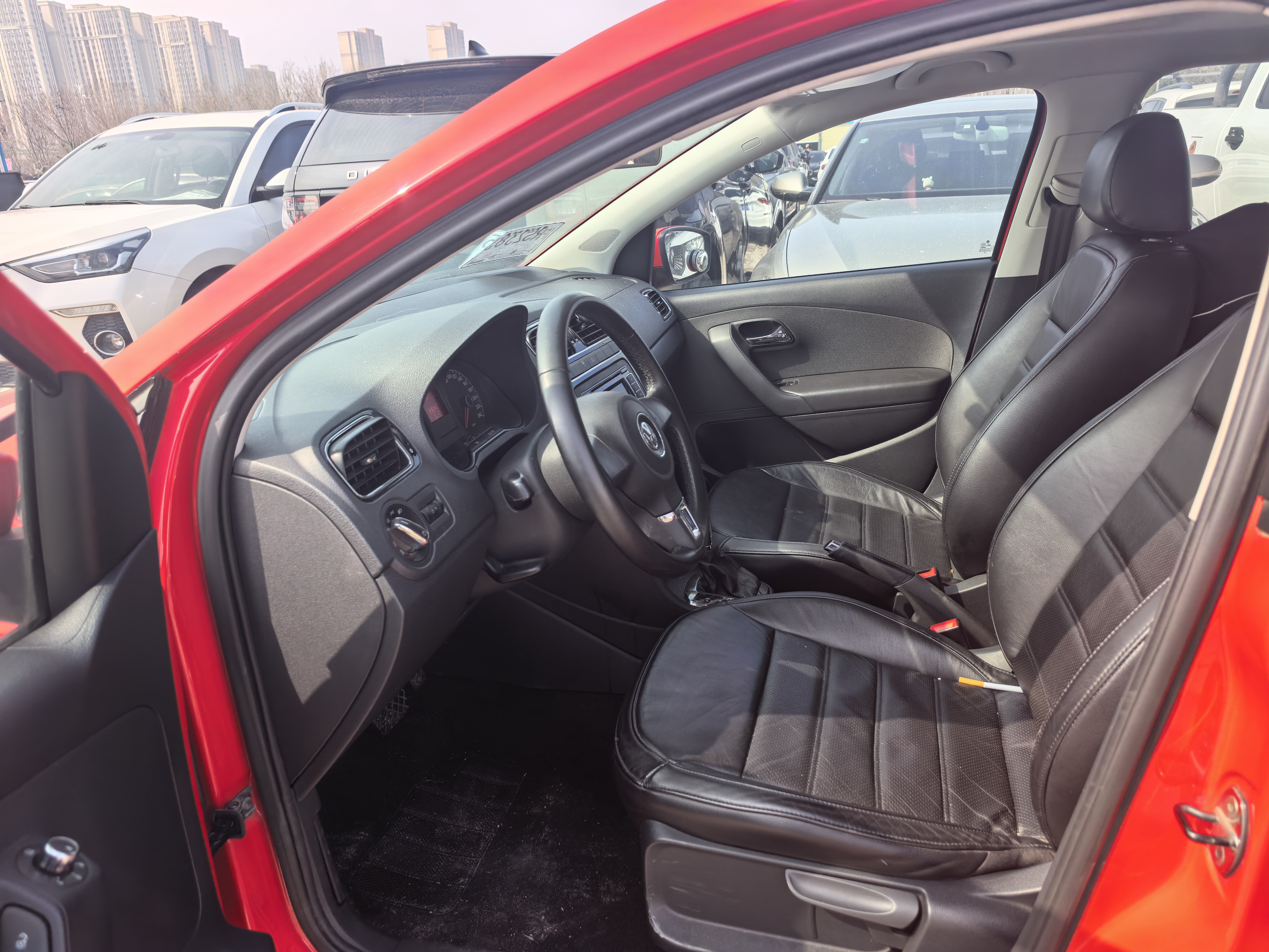 Polo 2012 car image #25