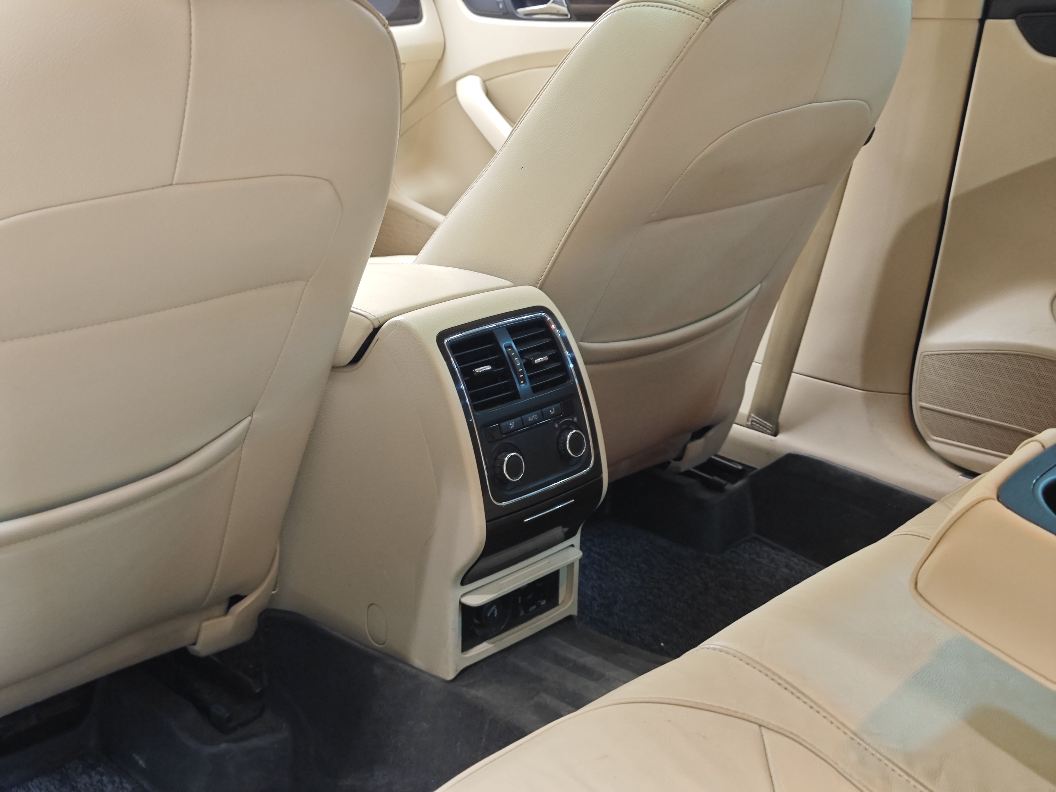 Volkswagen Passat 2016 صورة سيارة #25