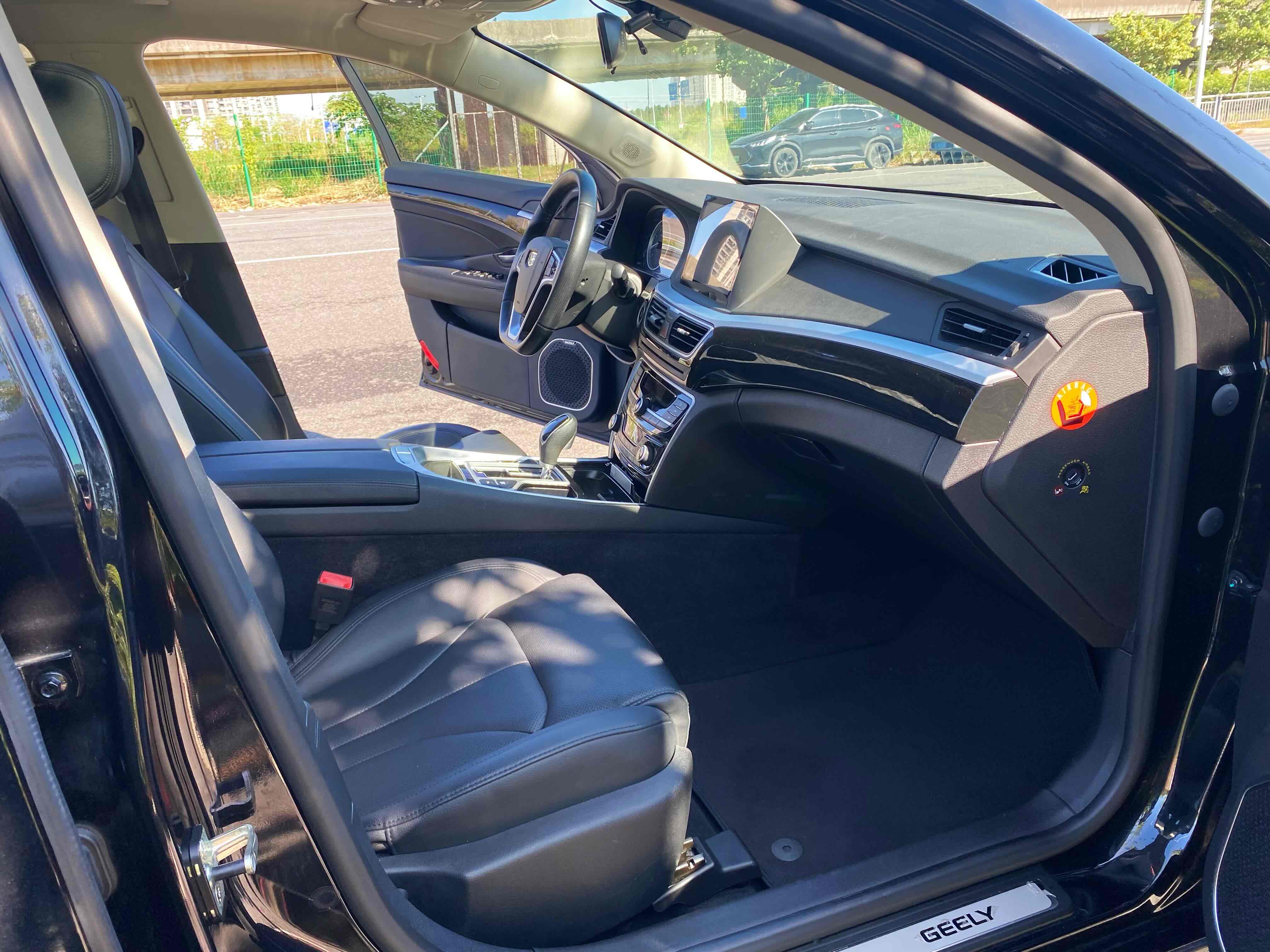 GEELY Ulion 2016 immagine di auto #25