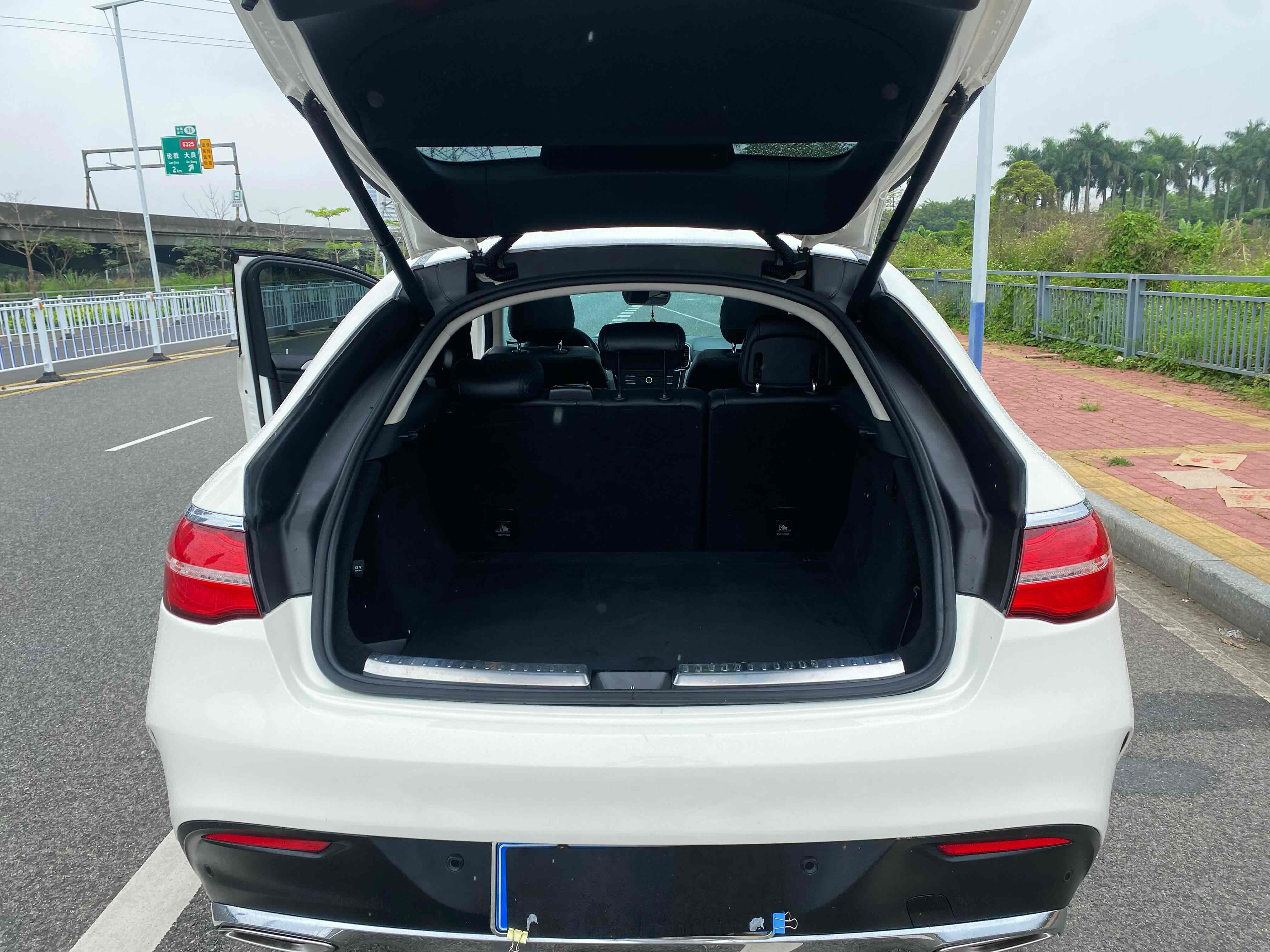 Mercedes-Benz GLE Coupe 2016 صورة سيارة #25