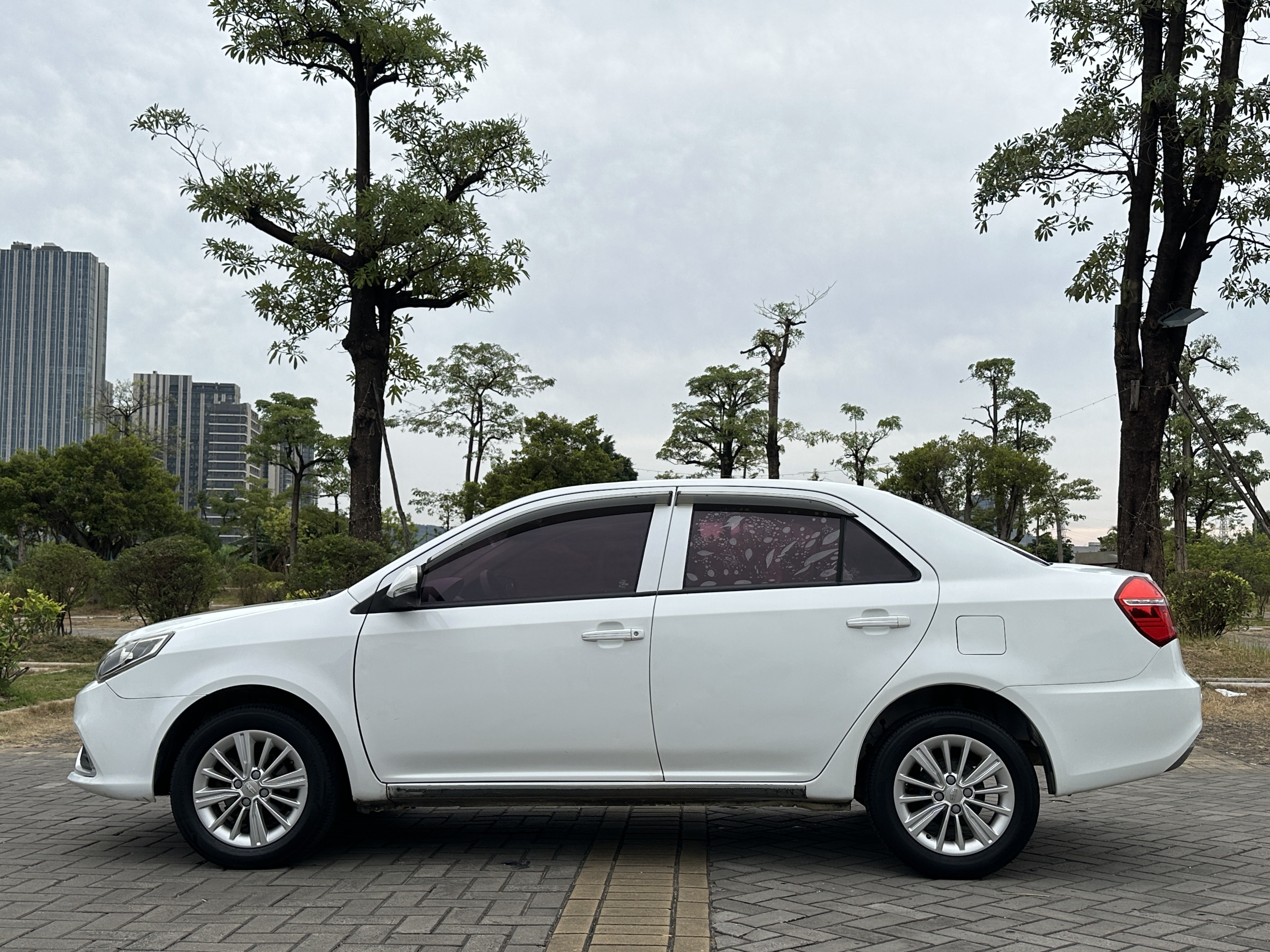 GEELY KingKong 2017 car image #25