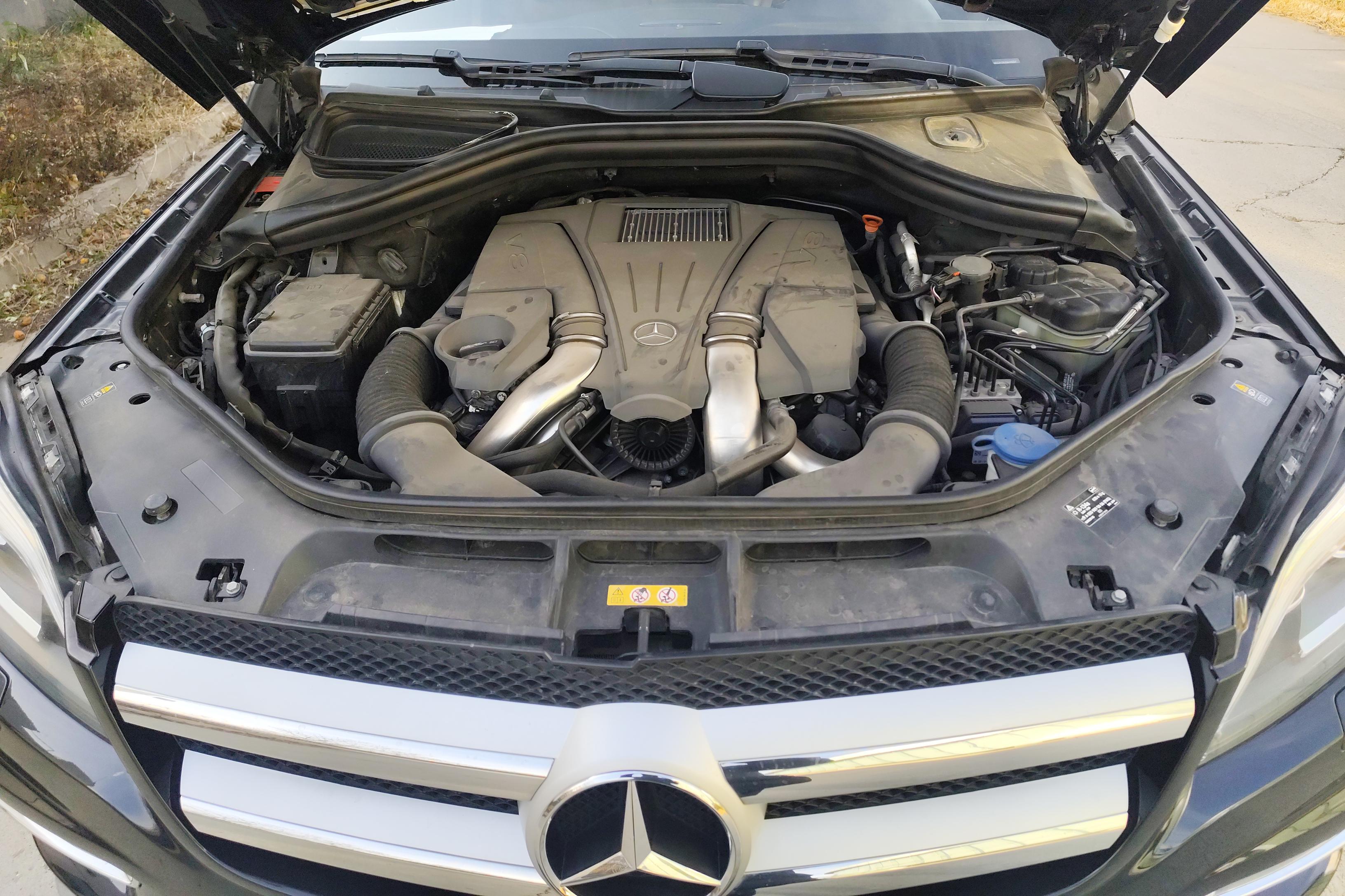 Mercedes-Benz GL Class 2013 car image #25