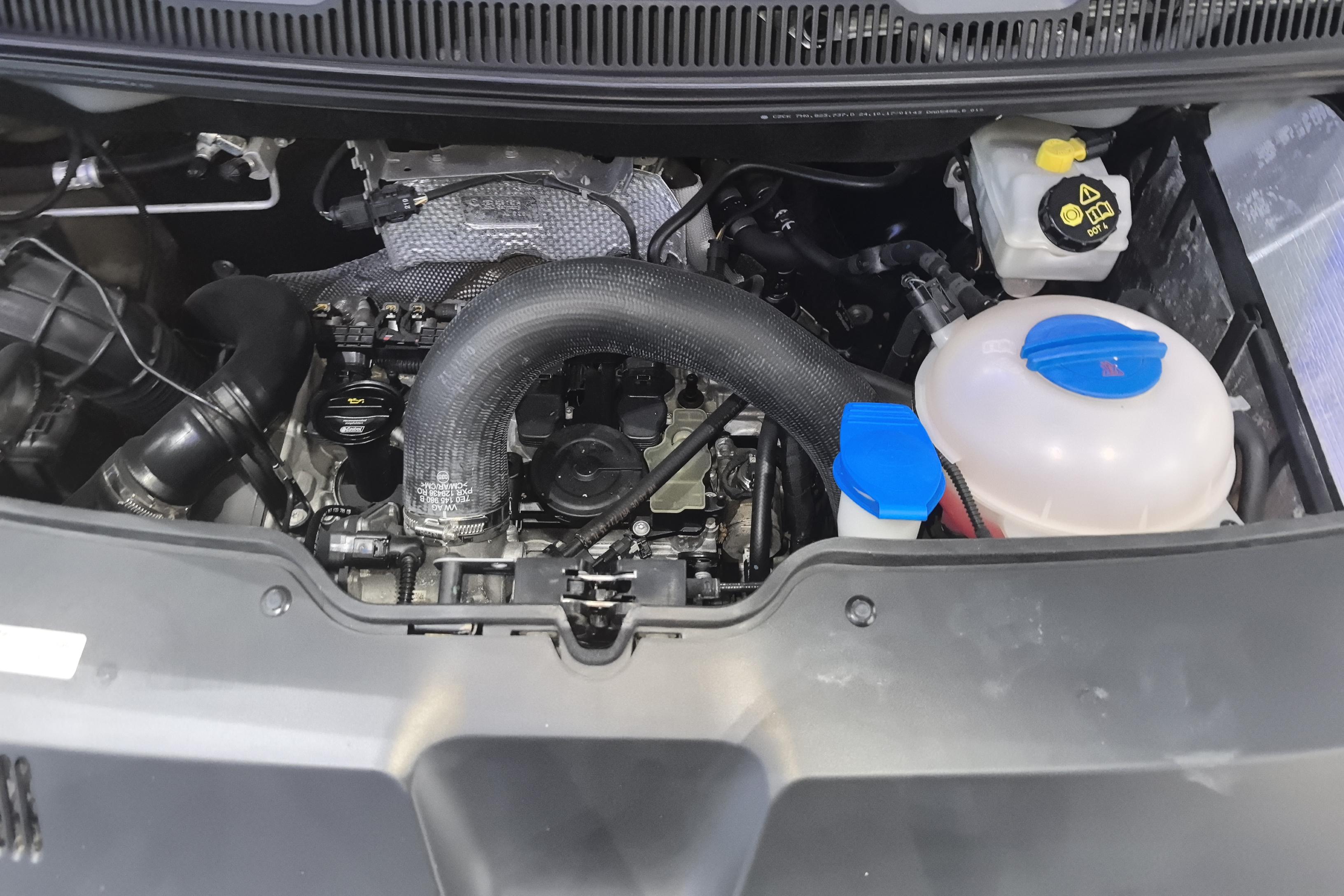 Volkswagen Caravelle 2018 immagine di auto #25