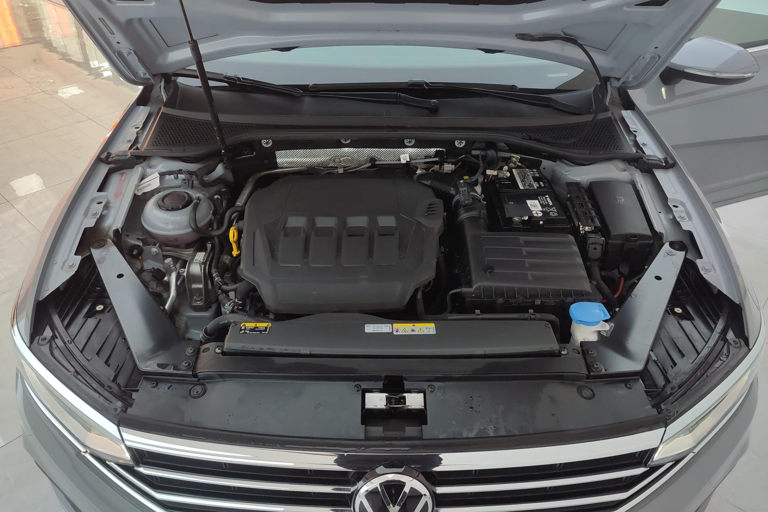 Volkswagen Passat Variant 2022 immagine di auto #25