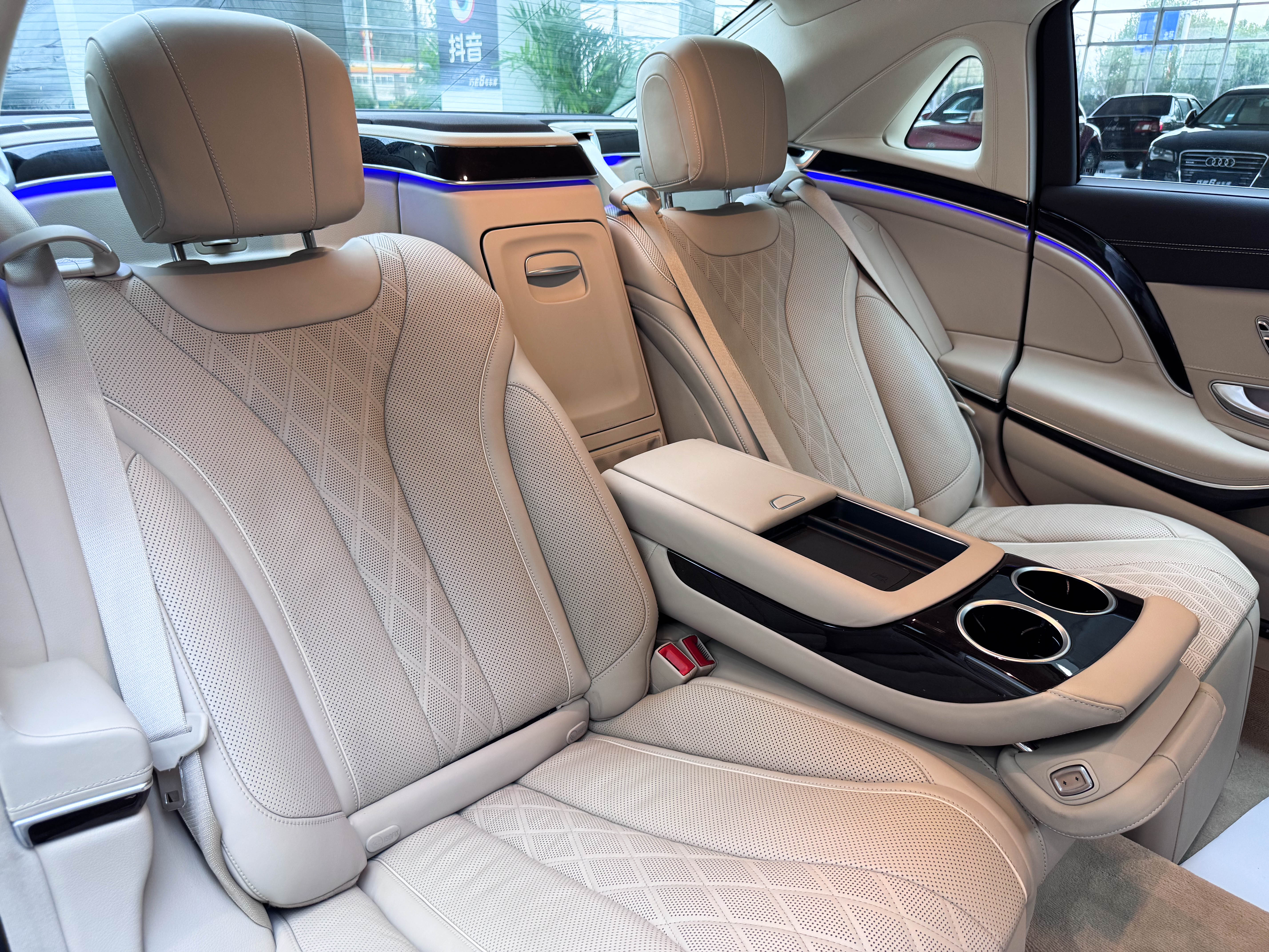 奔驰 迈巴赫S级 2019 汽车图片 #25