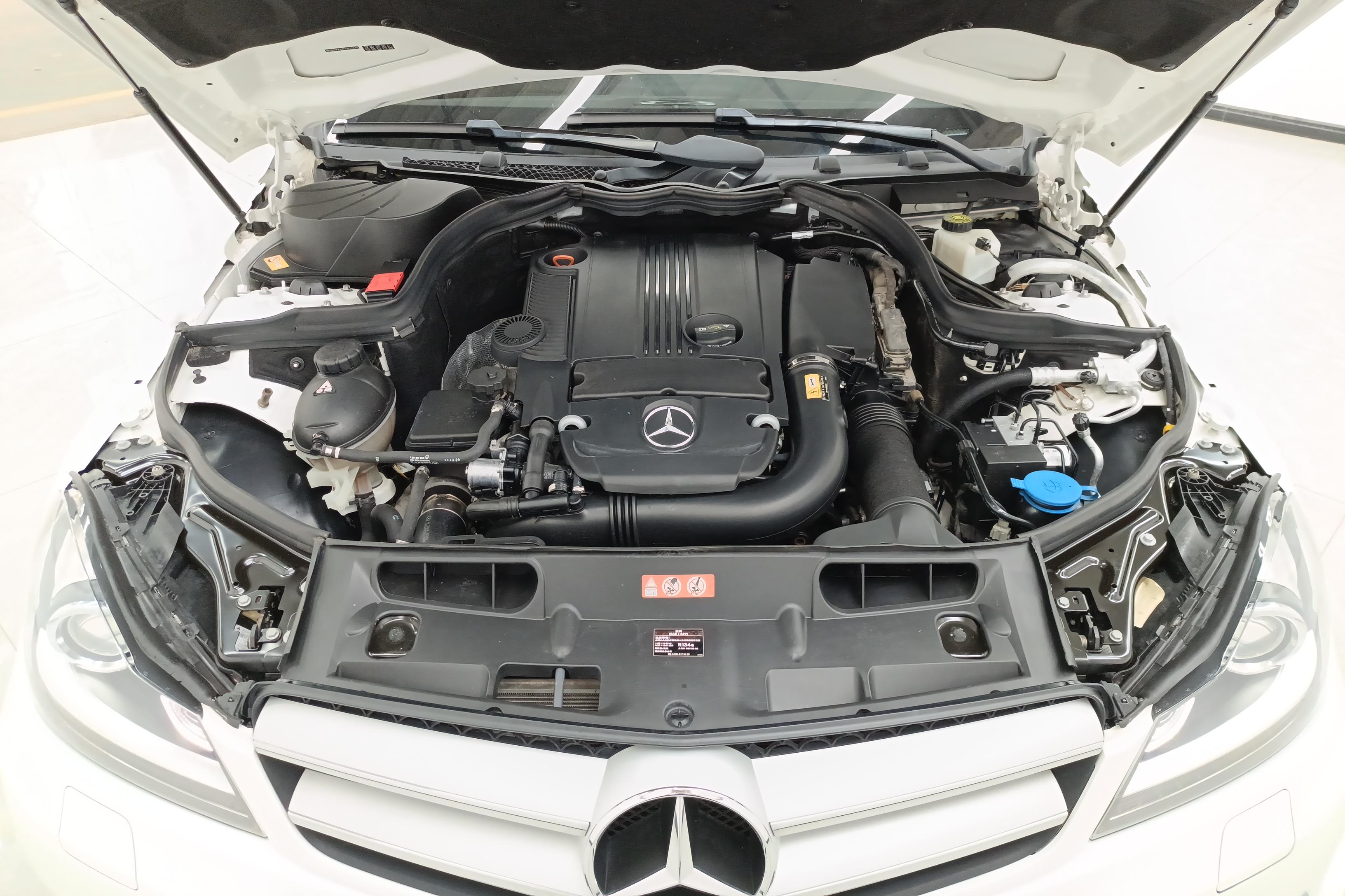 Mercedes-Benz C Class (Imported) 2015 #25 Mercedes-Benz C Class (Imported) 2015 car image #25