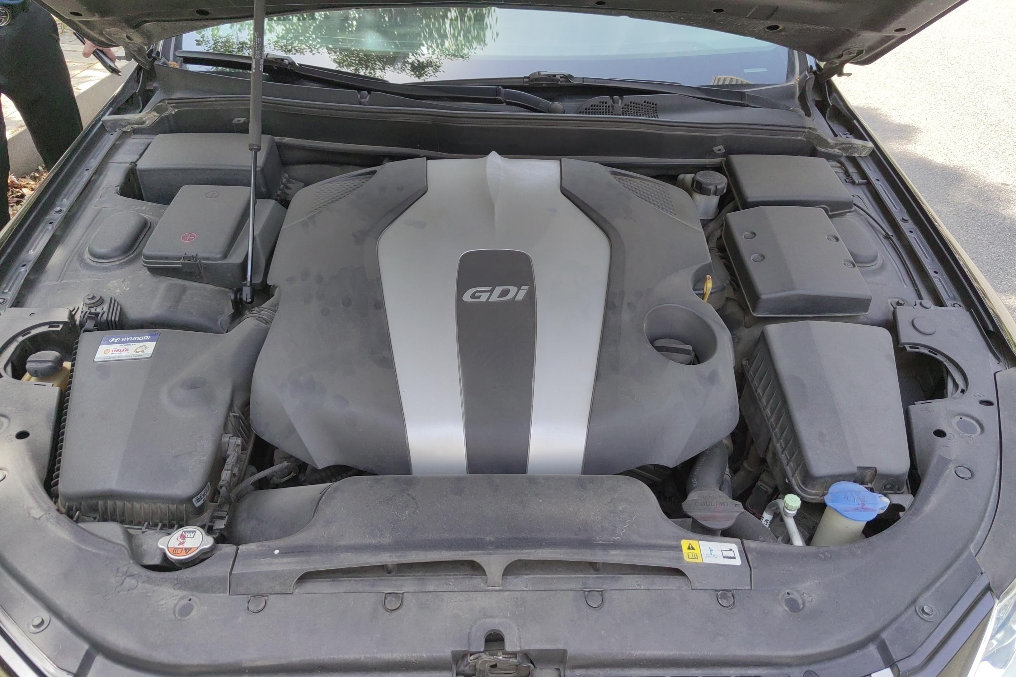 Hyundai Rohens 2014 car image #25