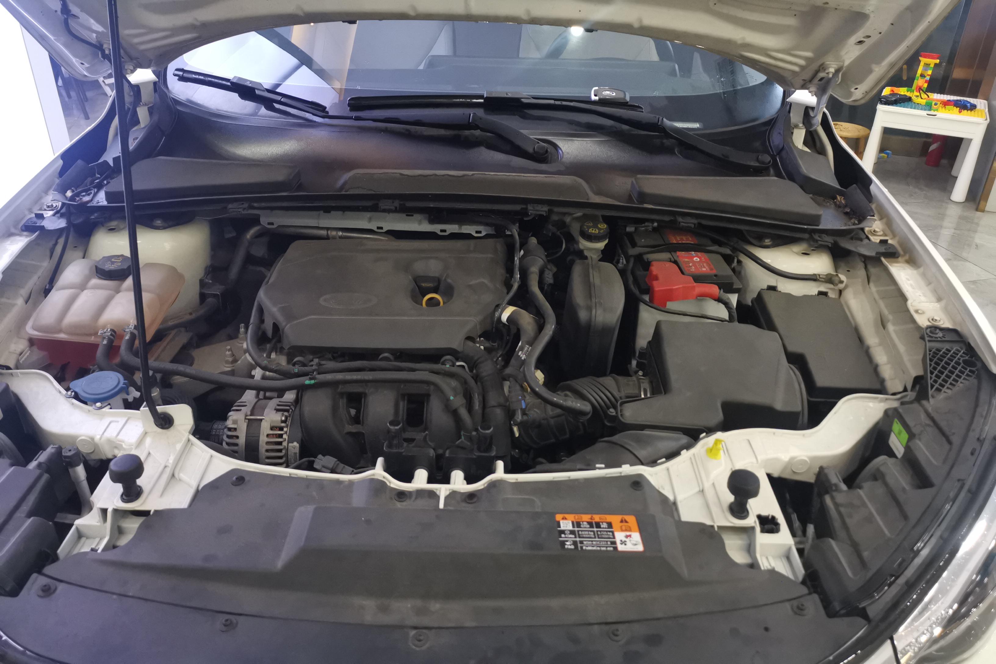 Ford Escort 2021 #25 Ford Escort 2021 car image #25