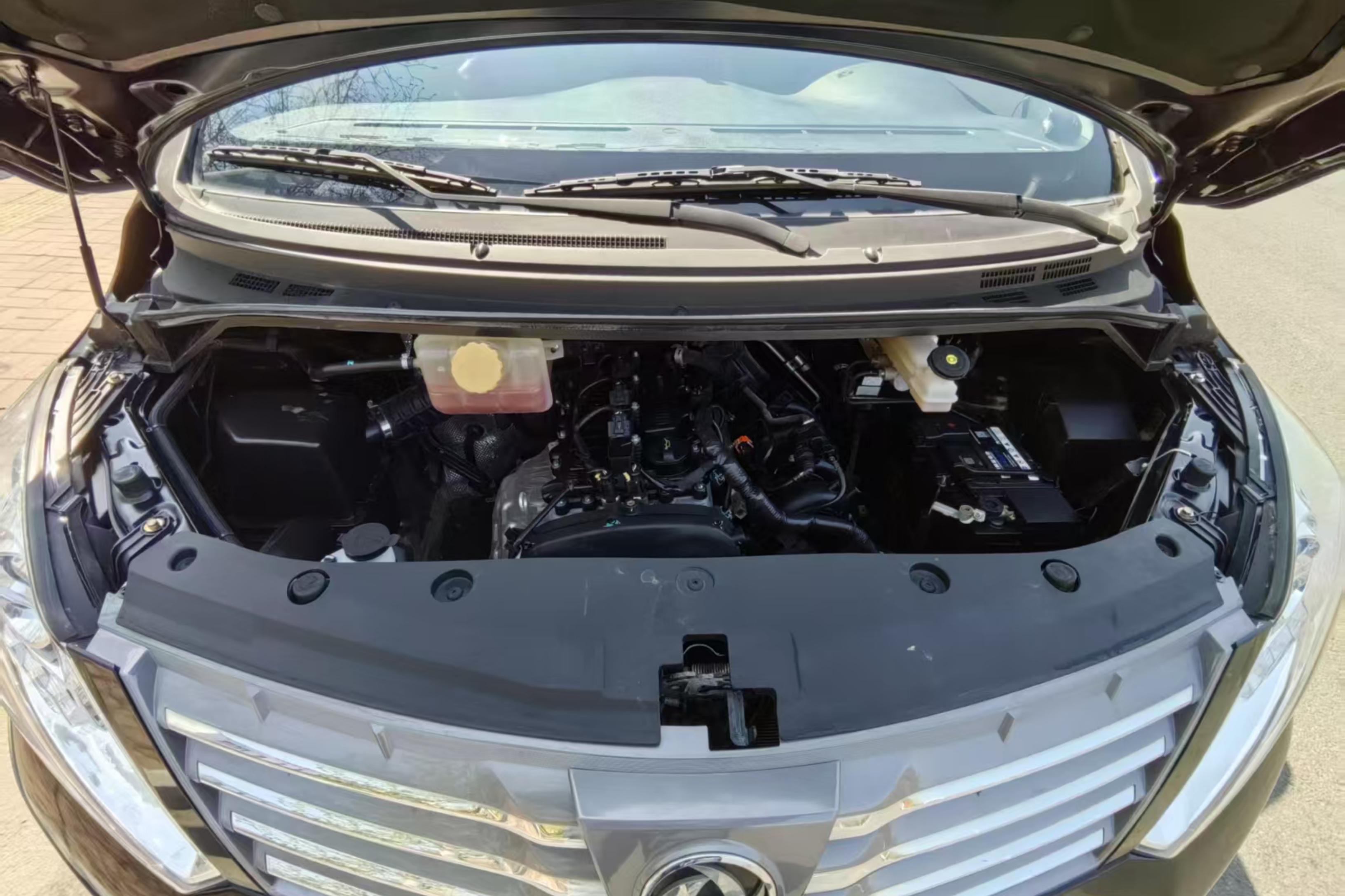 Forthing Lingzhi PLUS 2021 #25 Forthing Lingzhi PLUS 2021 car image #25