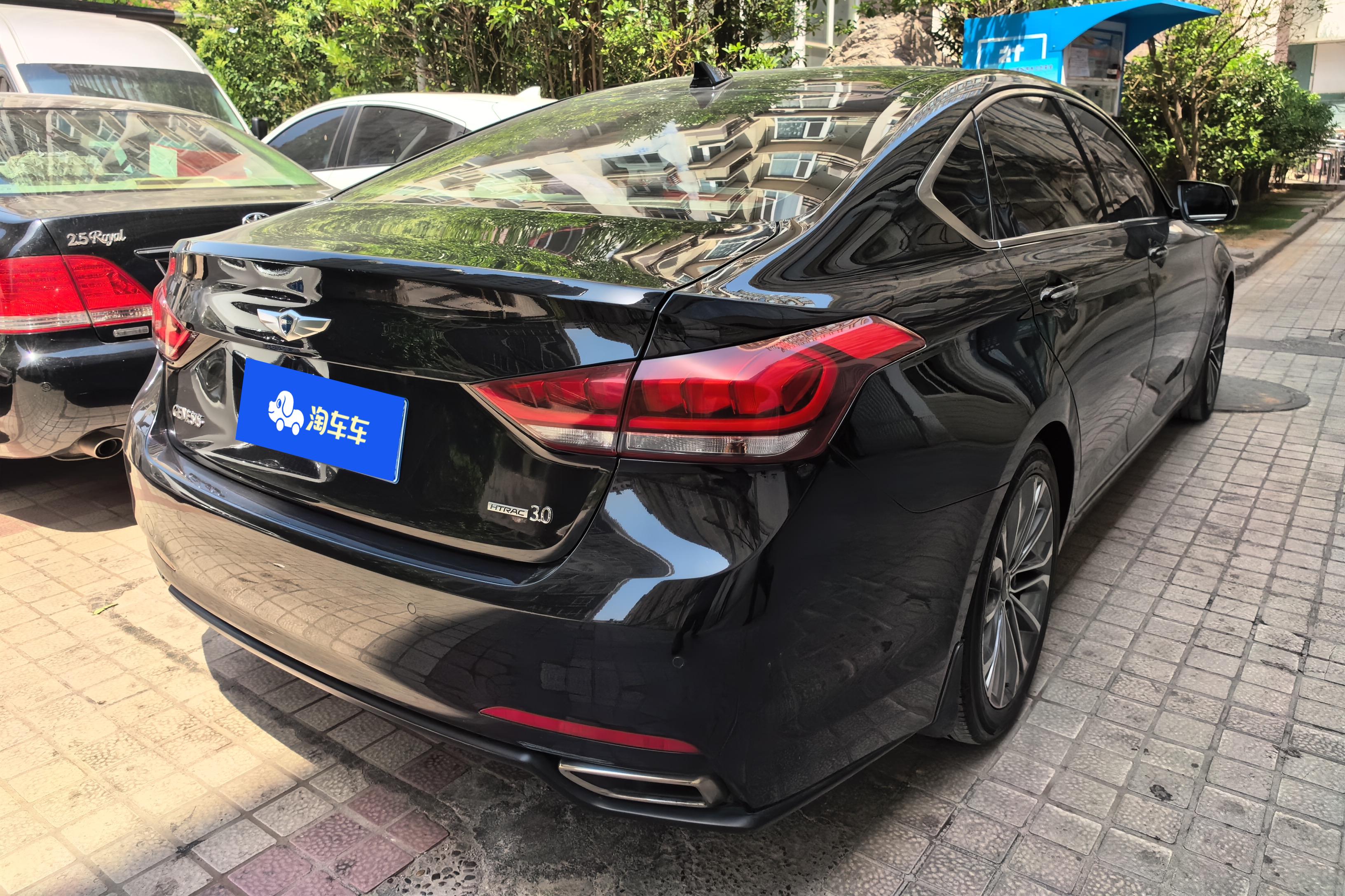 Hyundai Genesis 2015 car image #25