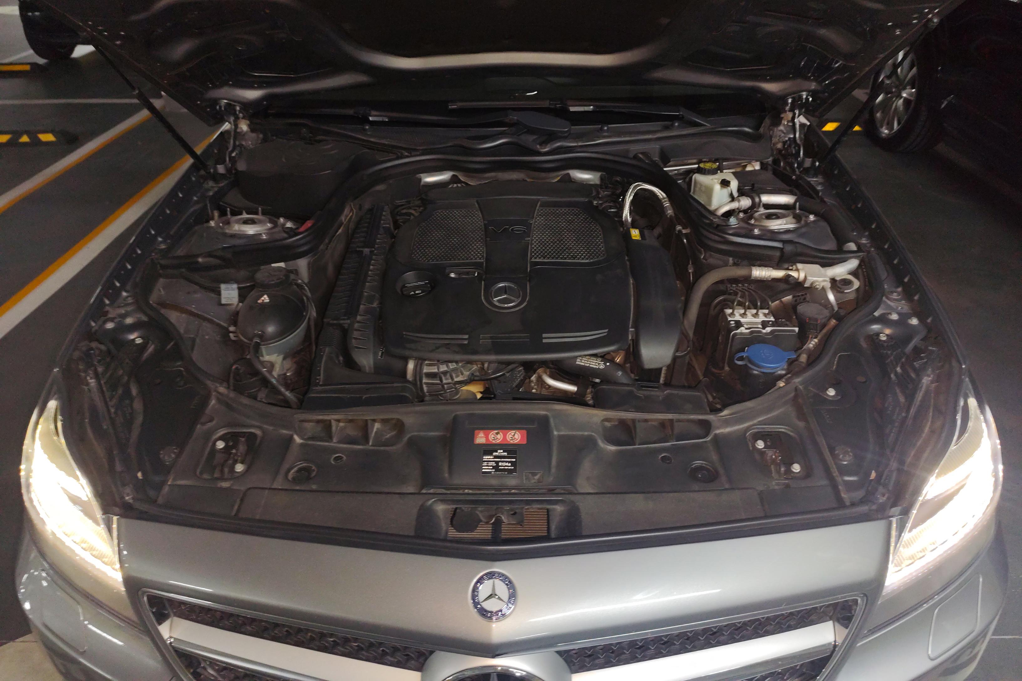 Mercedes-Benz CLS Class 2011 car image #25