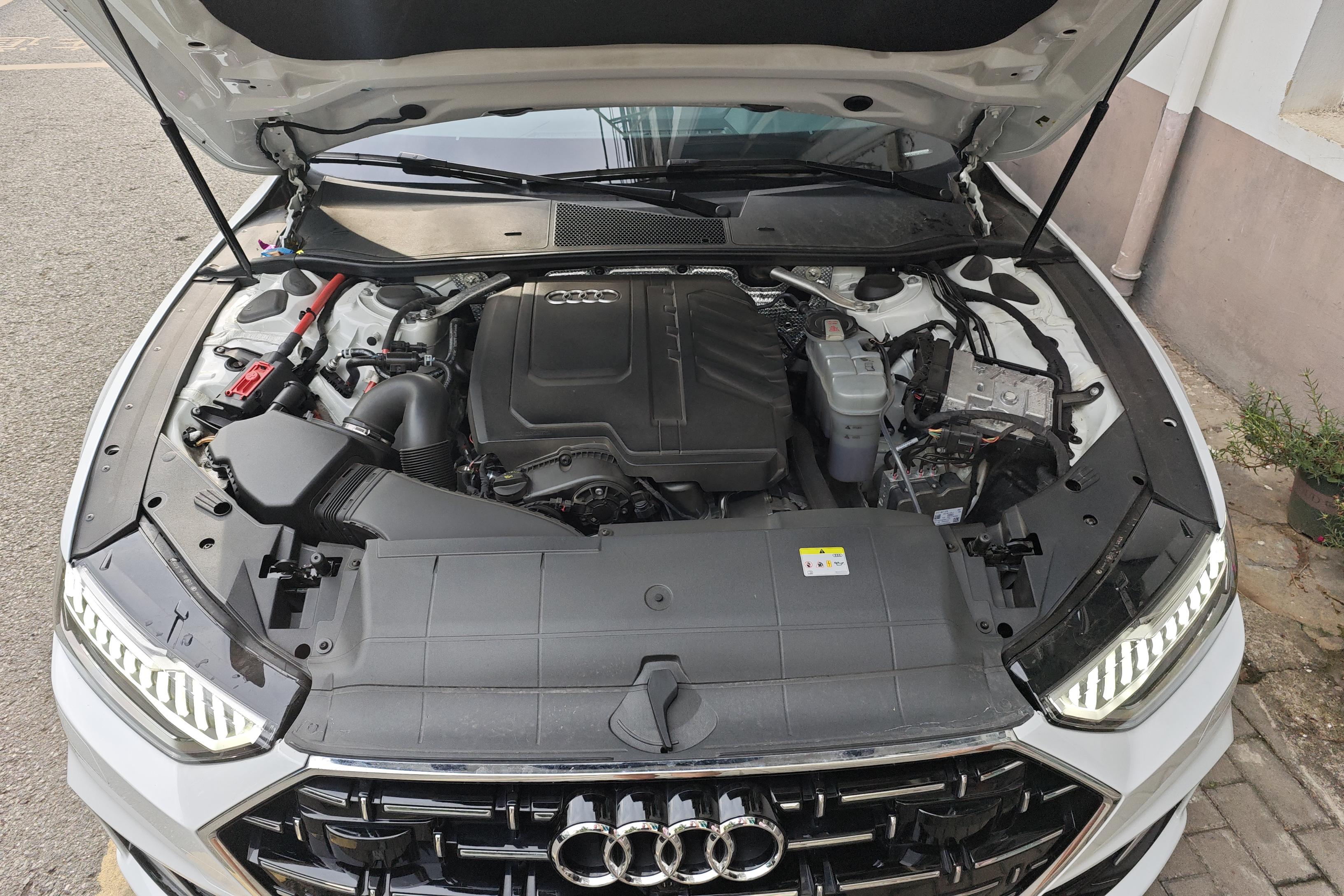 Audi A7L 2023 immagine di auto #25