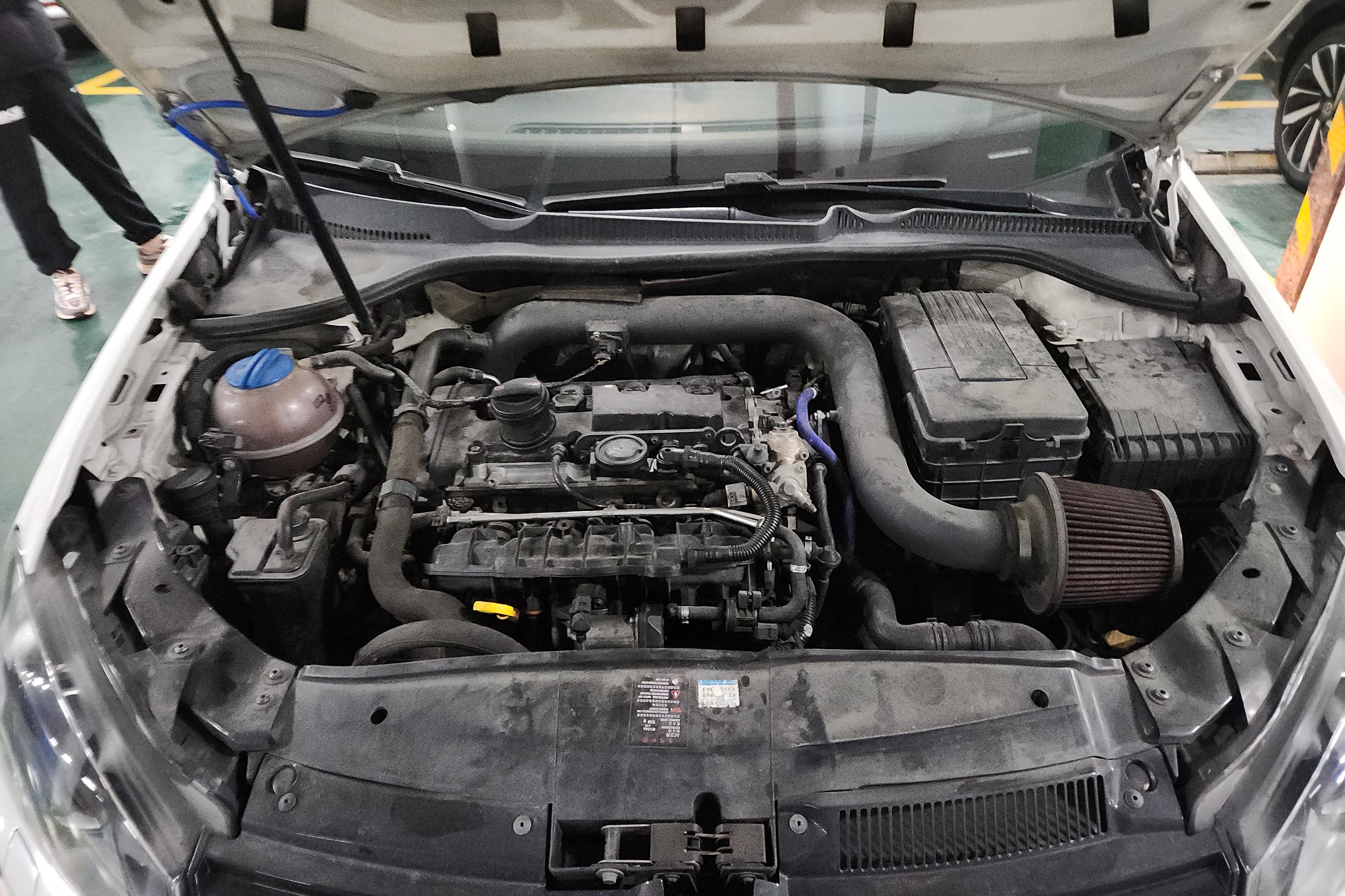 Volkswagen Gol 2012 car image #25