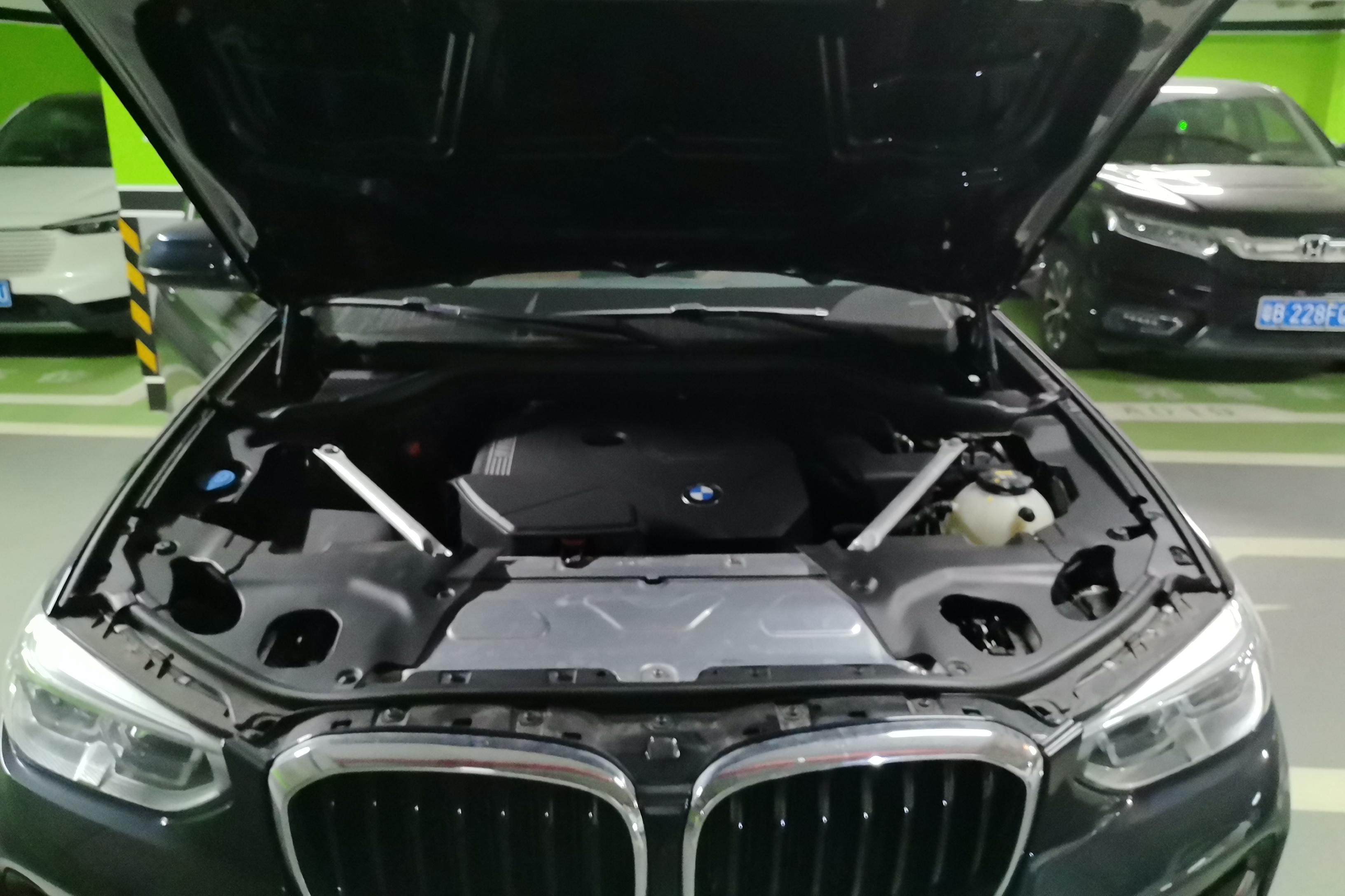 BMW X4 M40i 2024 #25 BMW X4 M40i 2024 car image #25