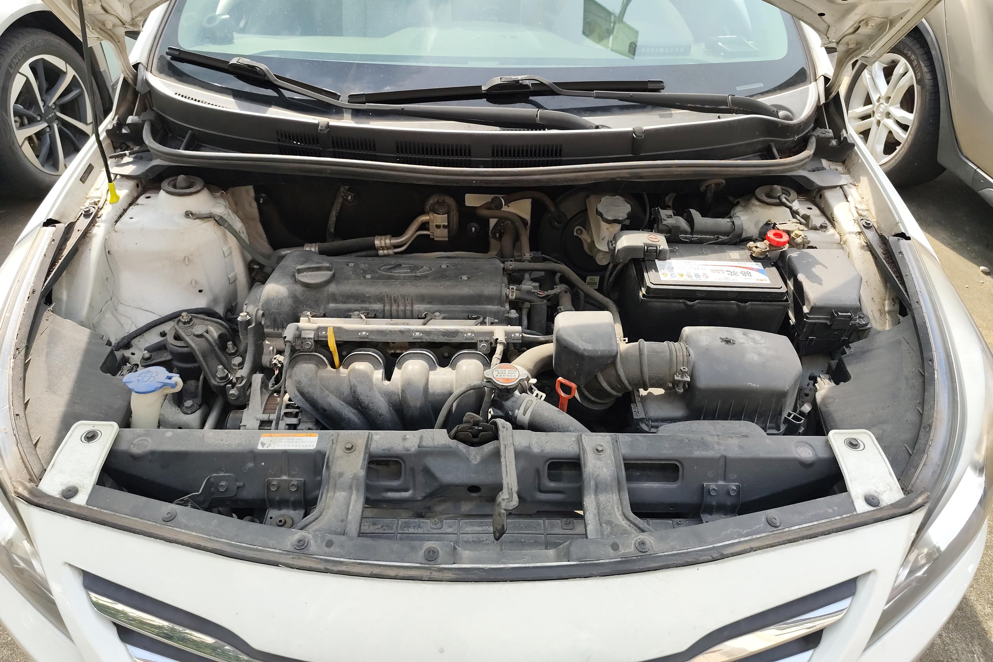 Hyundai Reina 2016 car image #25