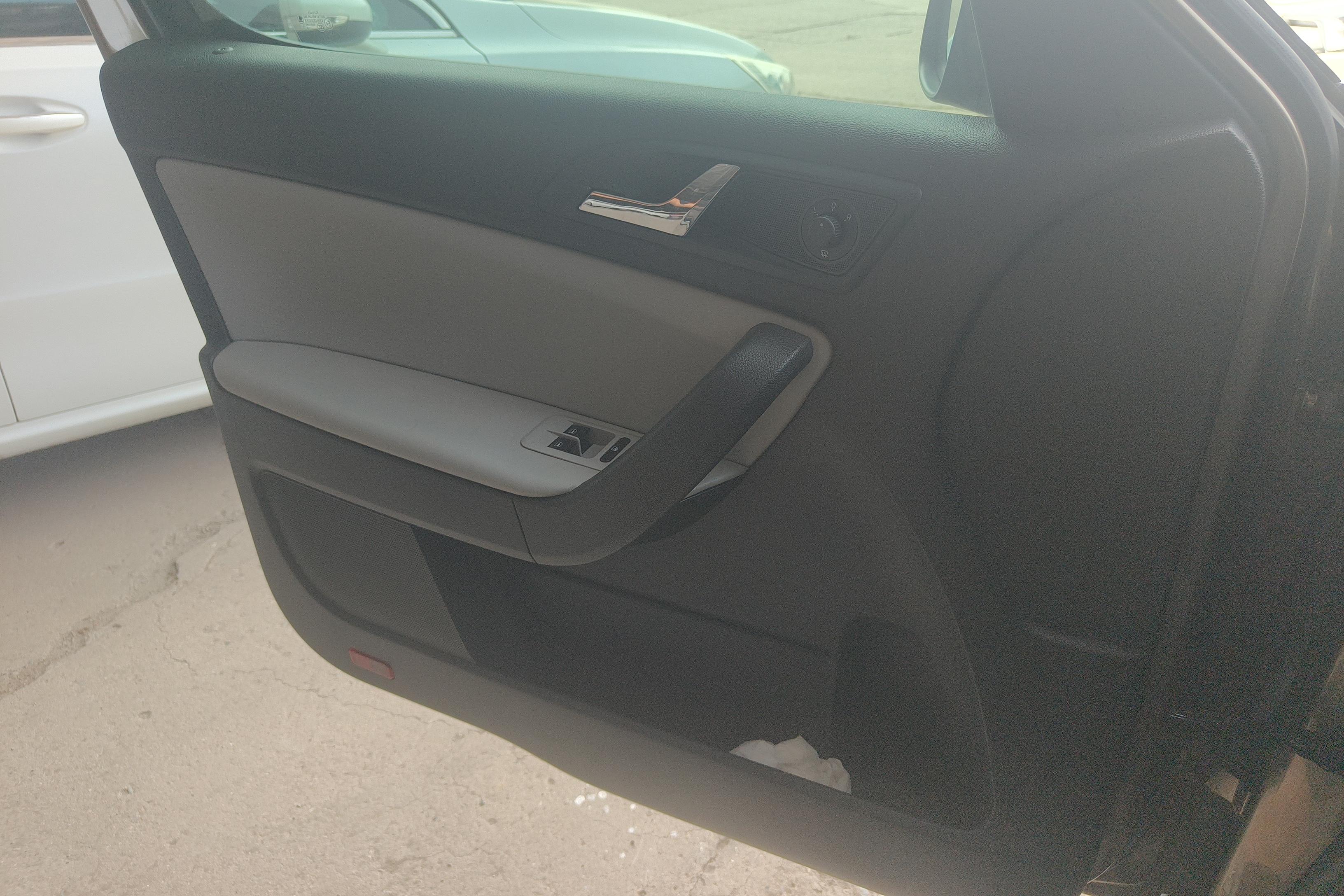 Skoda Yeti 2016 car image #25