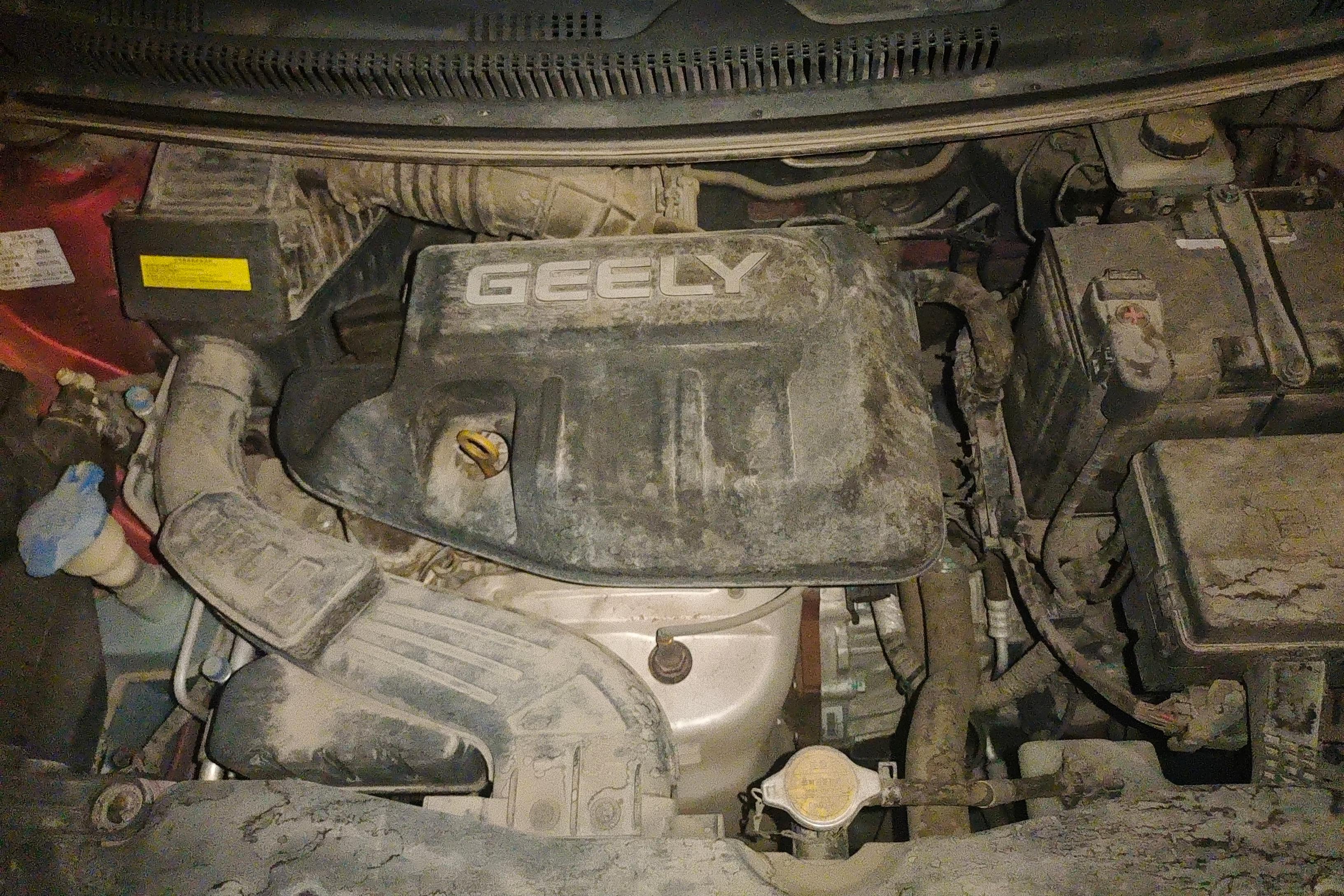 GEELY Vision X1 2018 immagine di auto #25