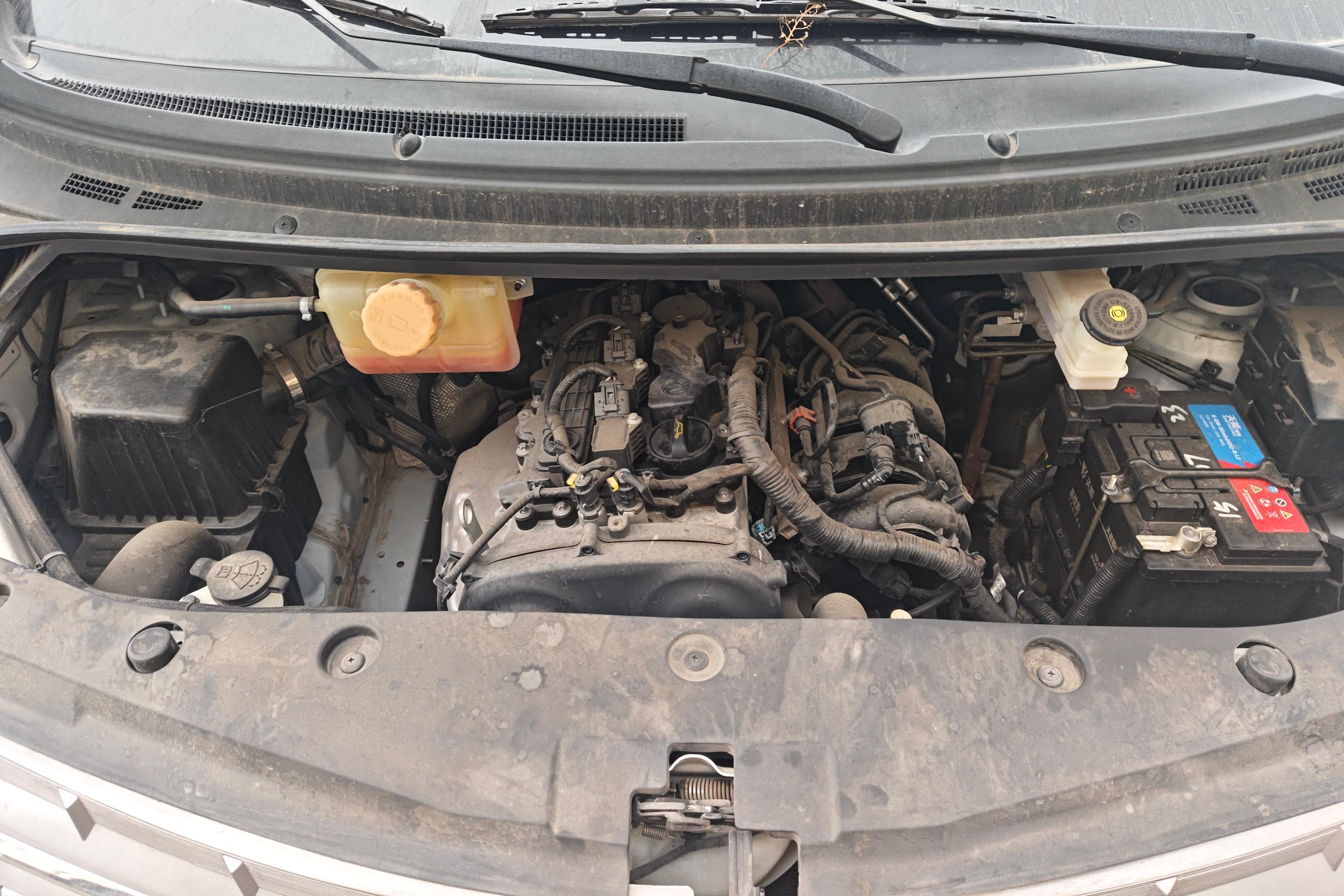 Forthing Lingzhi PLUS 2020 #25 Forthing Lingzhi PLUS 2020 car image #25